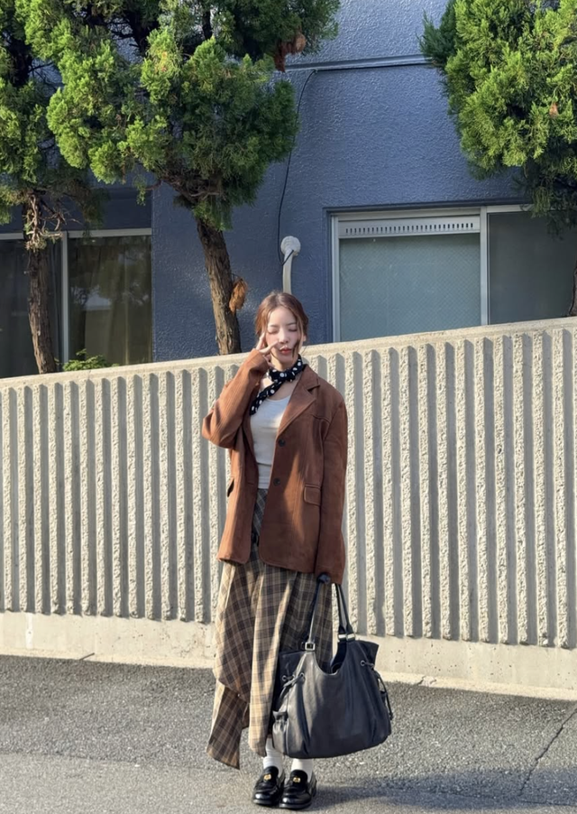 Họa tiết ca rô chưa bao giờ nhàm chán, chỉ cần nàng biết cách diện- Ảnh 7.