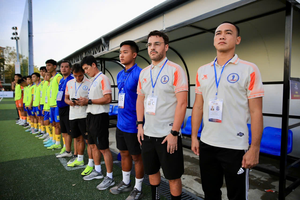 'Lột xác' ngoạn mục, đội Trường ĐH Đồng Tháp và ĐH Cần Thơ vào vòng chung kết- Ảnh 2.