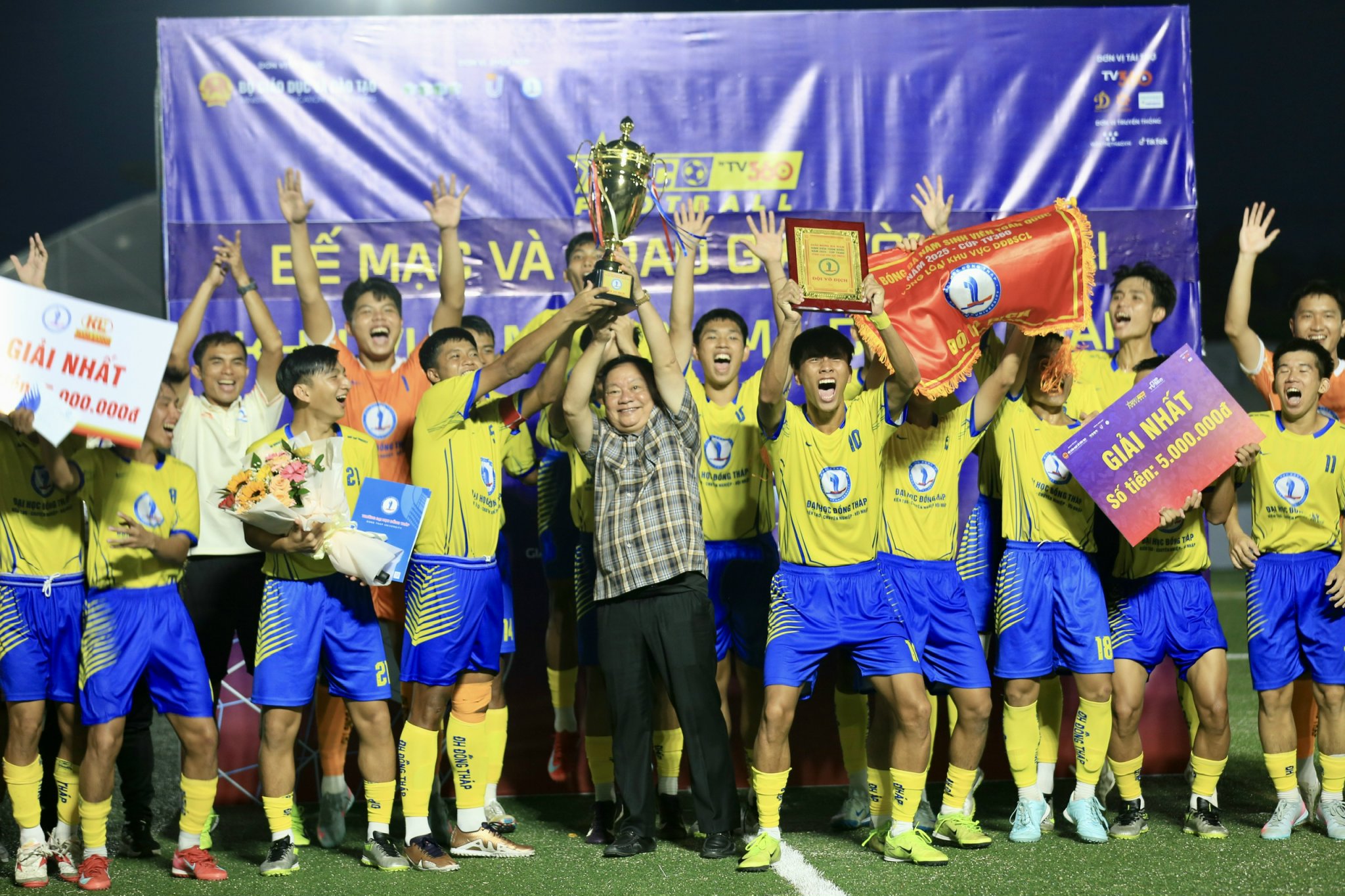 'Lột xác' ngoạn mục, đội Trường ĐH Đồng Tháp và ĐH Cần Thơ vào vòng chung kết- Ảnh 13.