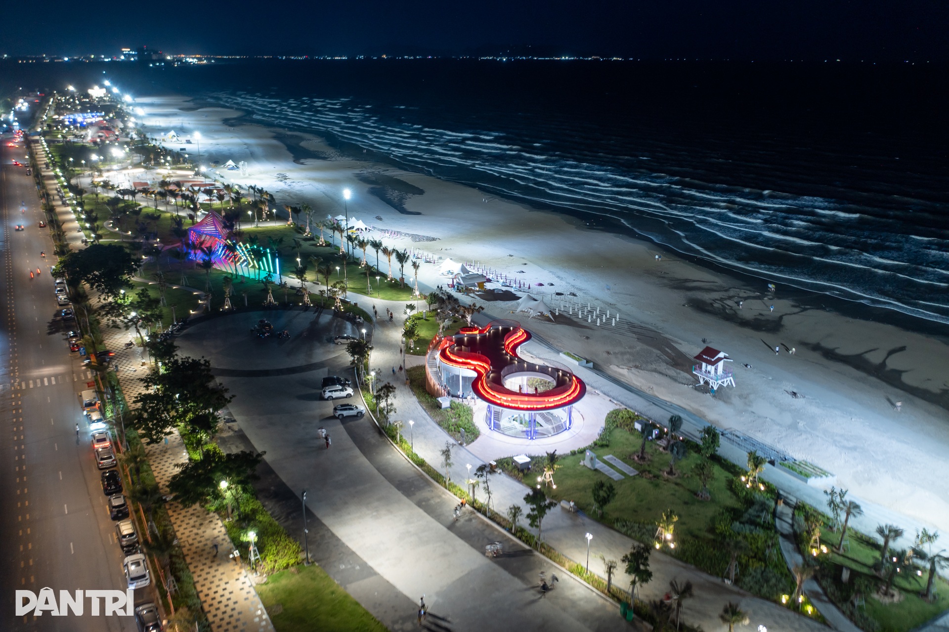 6 trạm tiện ích “xịn xò” chuẩn bị phục vụ du khách tắm biển Vũng Tàu - 14 6 trạm tiện ích “xịn xò” chuẩn bị phục vụ du khách tắm biển Vũng Tàu - 14