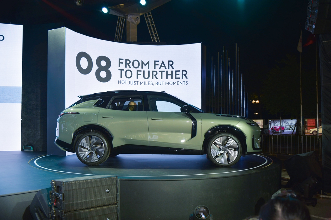 Lynk & Co 08 ra mắt Việt Nam: Giá từ 1,299 tỉ đồng, máy PHEV, chạy được 200km không cần xăng - Ảnh 2.