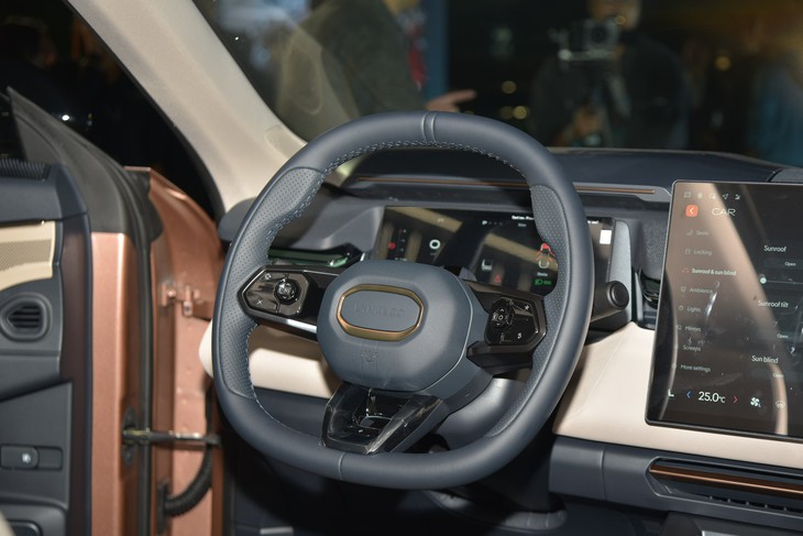 Lynk & Co 08 - Ảnh 7.