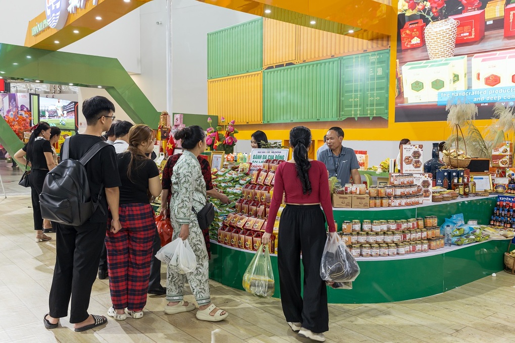 Hội chợ Mùa thu 2025 tại VEC: Hành trình 34 tỉnh, thành kể chuyện qua sản vật vùng miền - 2