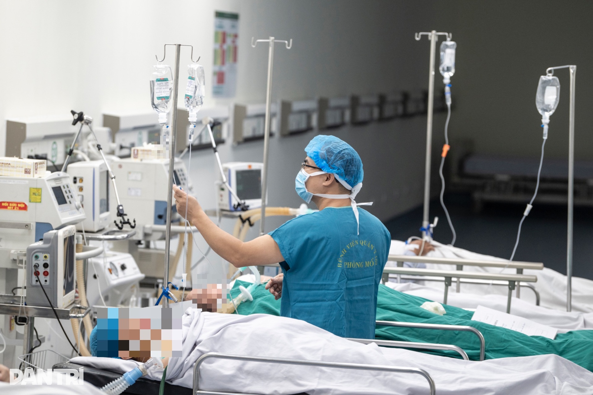 Xem bác sĩ thâm nhập dạ dày truy vết ung thư - 16