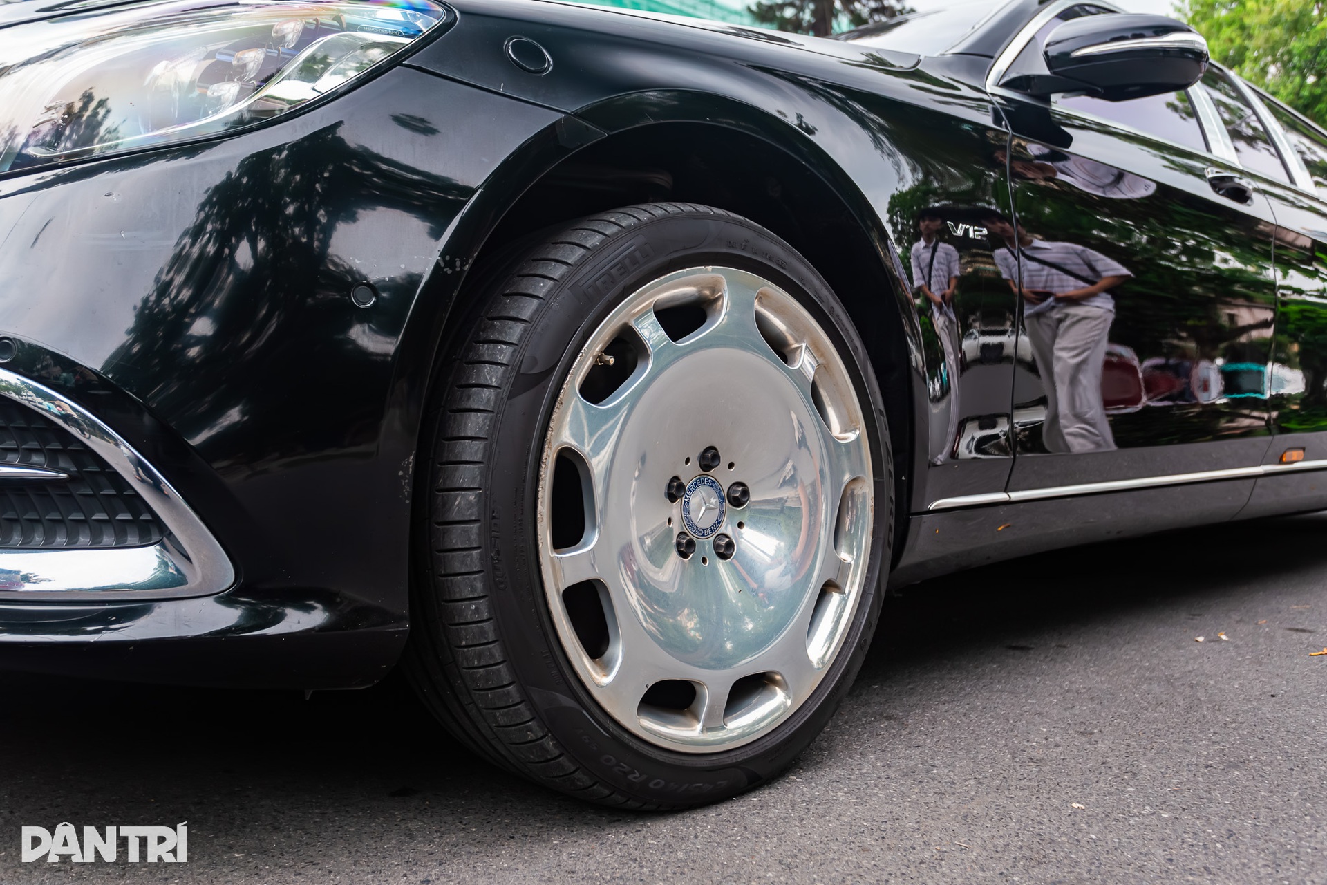 Cận cảnh S 650 Pullman giá 30 tỷ của đại gia Hà Nội, thay bộ lốp mất 4 ngày - 8