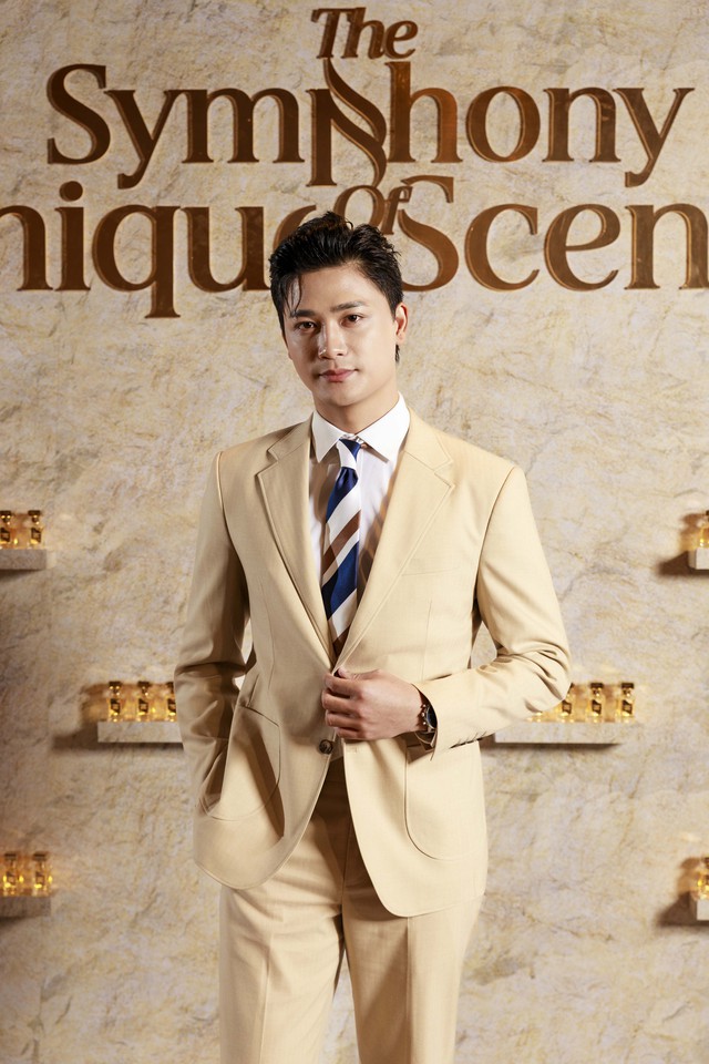 Lê Hạ Anh 'Mưa đỏ' khoe gu thời trang ấn tượng trên thảm đỏ- Ảnh 6.