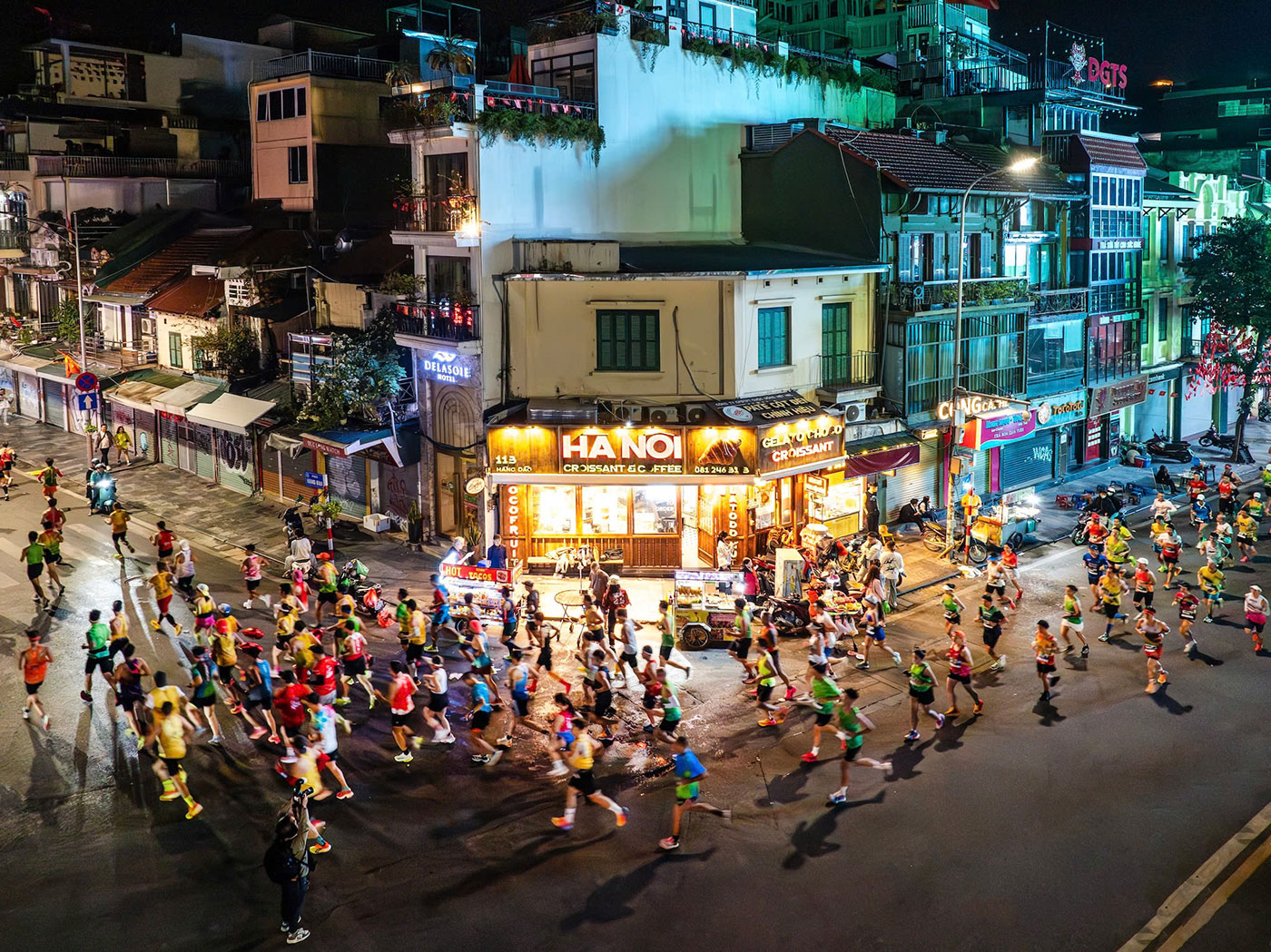 VPBank Hanoi International Marathon 2025: Giải chạy lan tỏa tinh thần sống khỏe, sống thịnh vượng- Ảnh 9.