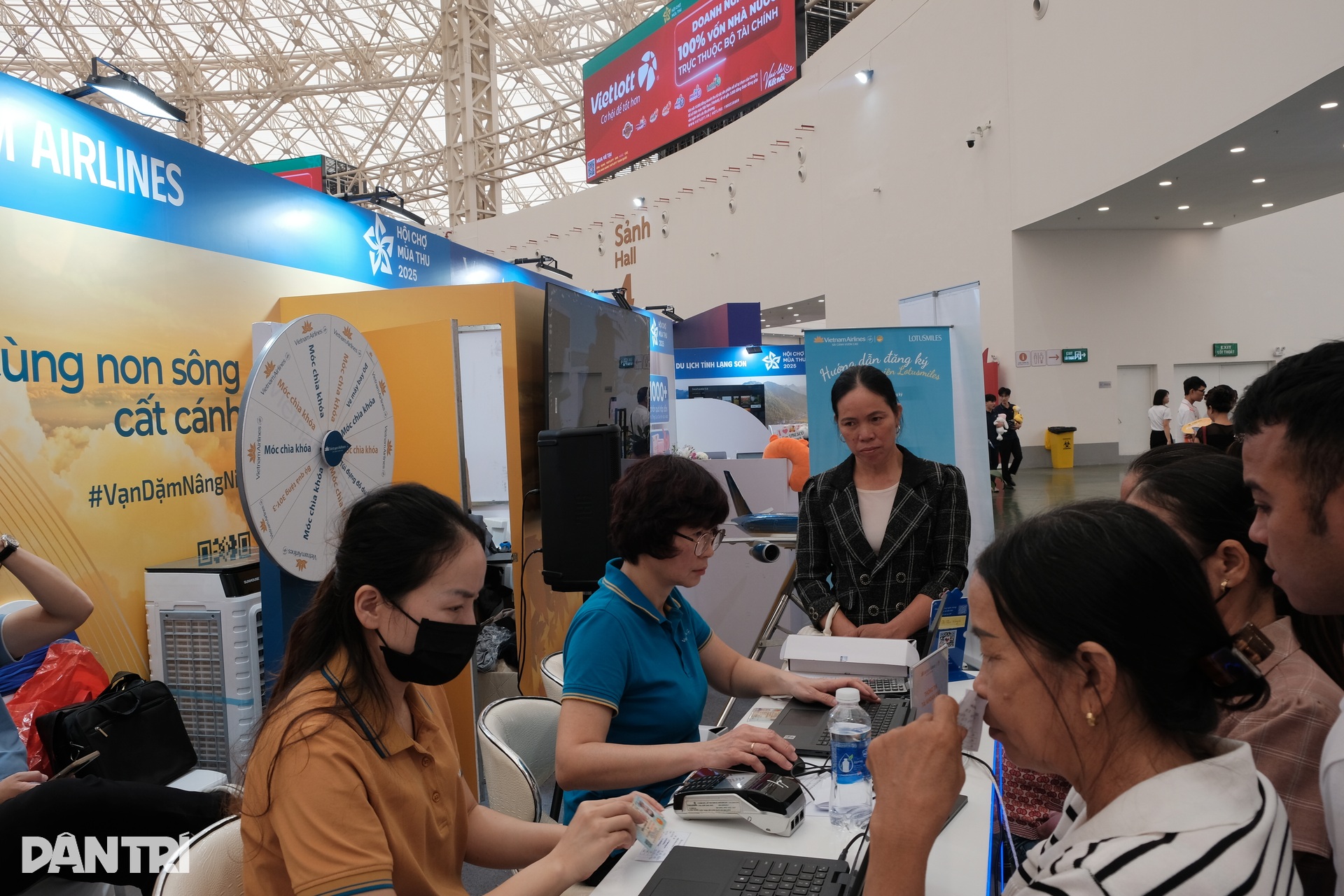 Các doanh nghiệp ông lớn mang gì đến Hội chợ Mùa Thu lần thứ nhất? - 6