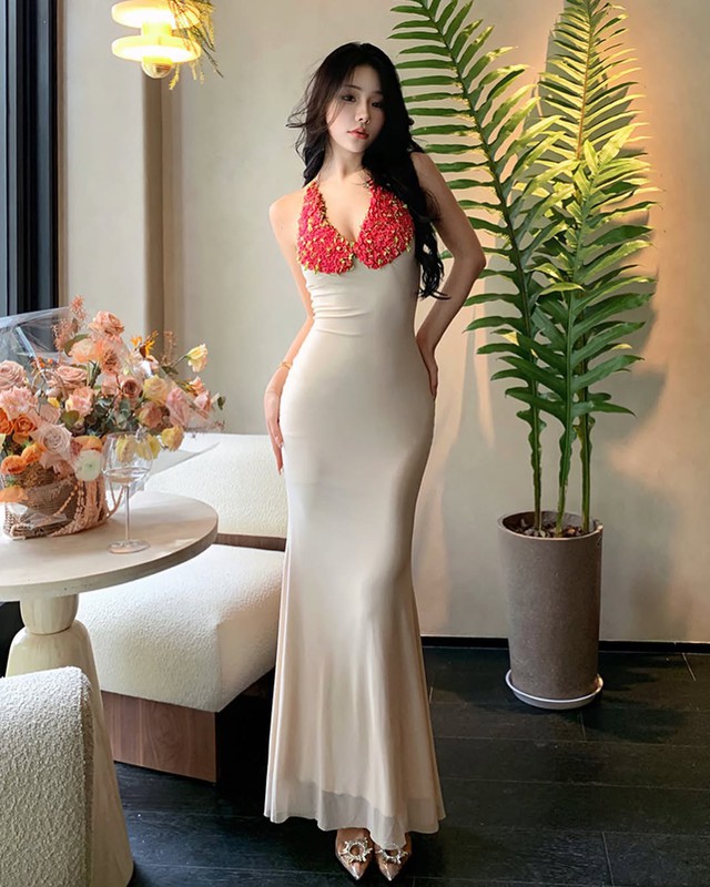 Váy đuôi cá giúp nàng khoe trọn đường cong, tôn nét thanh xuân- Ảnh 4.