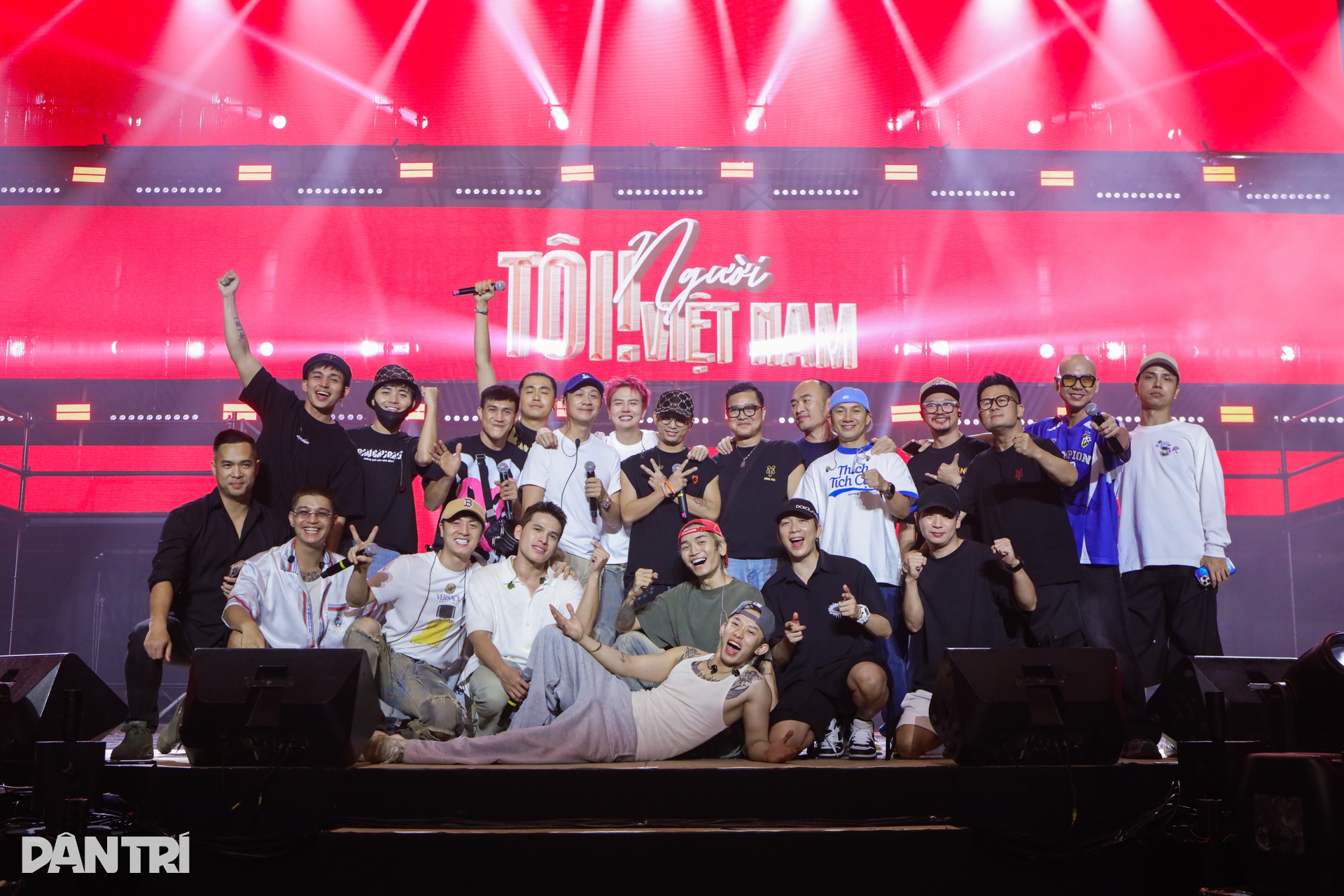 Gia tộc Anh tài sôi nổi tổng duyệt cho Tôi! Người Việt Nam tối nay - 4 Gia tộc Anh tài sôi nổi tổng duyệt cho Tôi! Người Việt Nam tối nay - 4