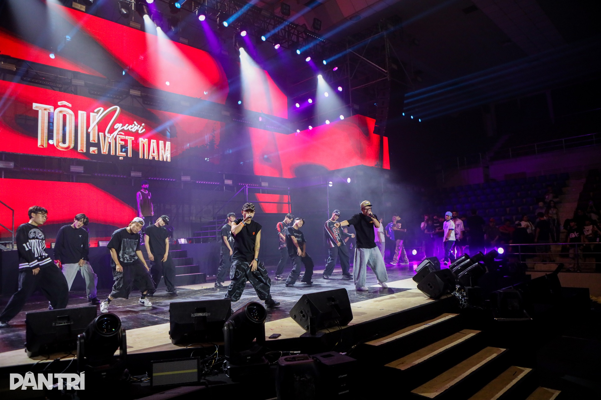 Gia tộc Anh tài sôi nổi tổng duyệt cho Tôi! Người Việt Nam tối nay - 10 Gia tộc Anh tài sôi nổi tổng duyệt cho Tôi! Người Việt Nam tối nay - 10