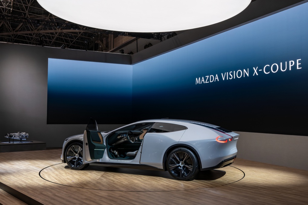 Mazda đưa động cơ xoay trở lại, giới thiệu trên mẫu Vision X-Coupe - 3