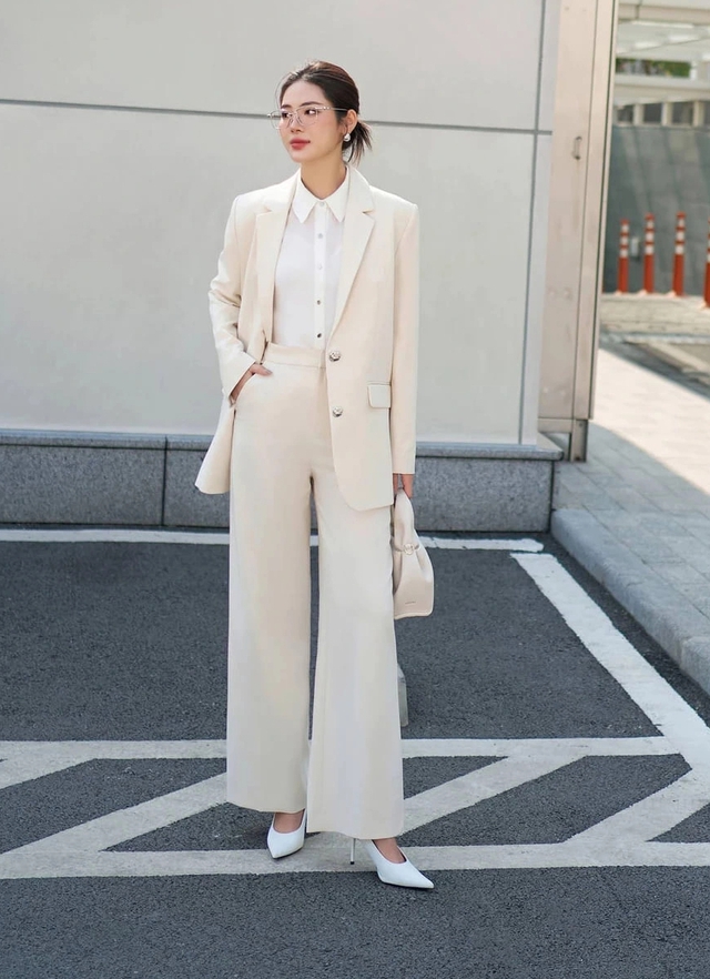 Tối giản nhưng đầy cuốn hút cùng phong cách minimalism hiện đại- Ảnh 6. Tối giản nhưng đầy cuốn hút cùng phong cách minimalism hiện đại- Ảnh 6.