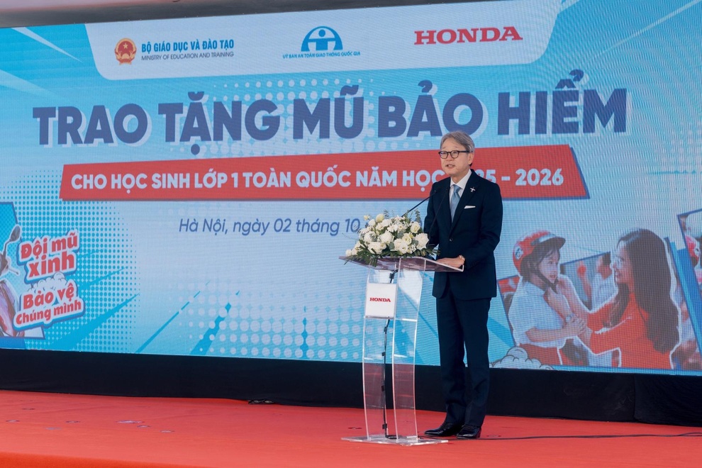 Honda Việt Nam trao 1,8 triệu mũ bảo hiểm cho học sinh lớp một trên toàn quốc - 3