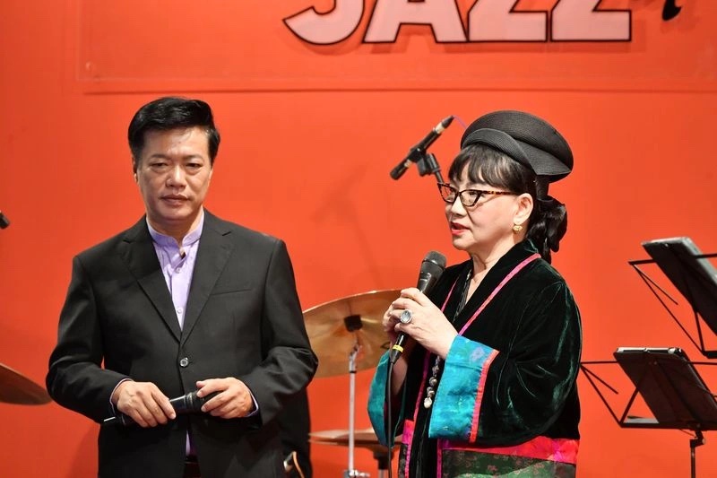 Khi nhạc Trịnh Công Sơn được chuyển ngữ, ngân vang giai điệu jazz - Ảnh 2.