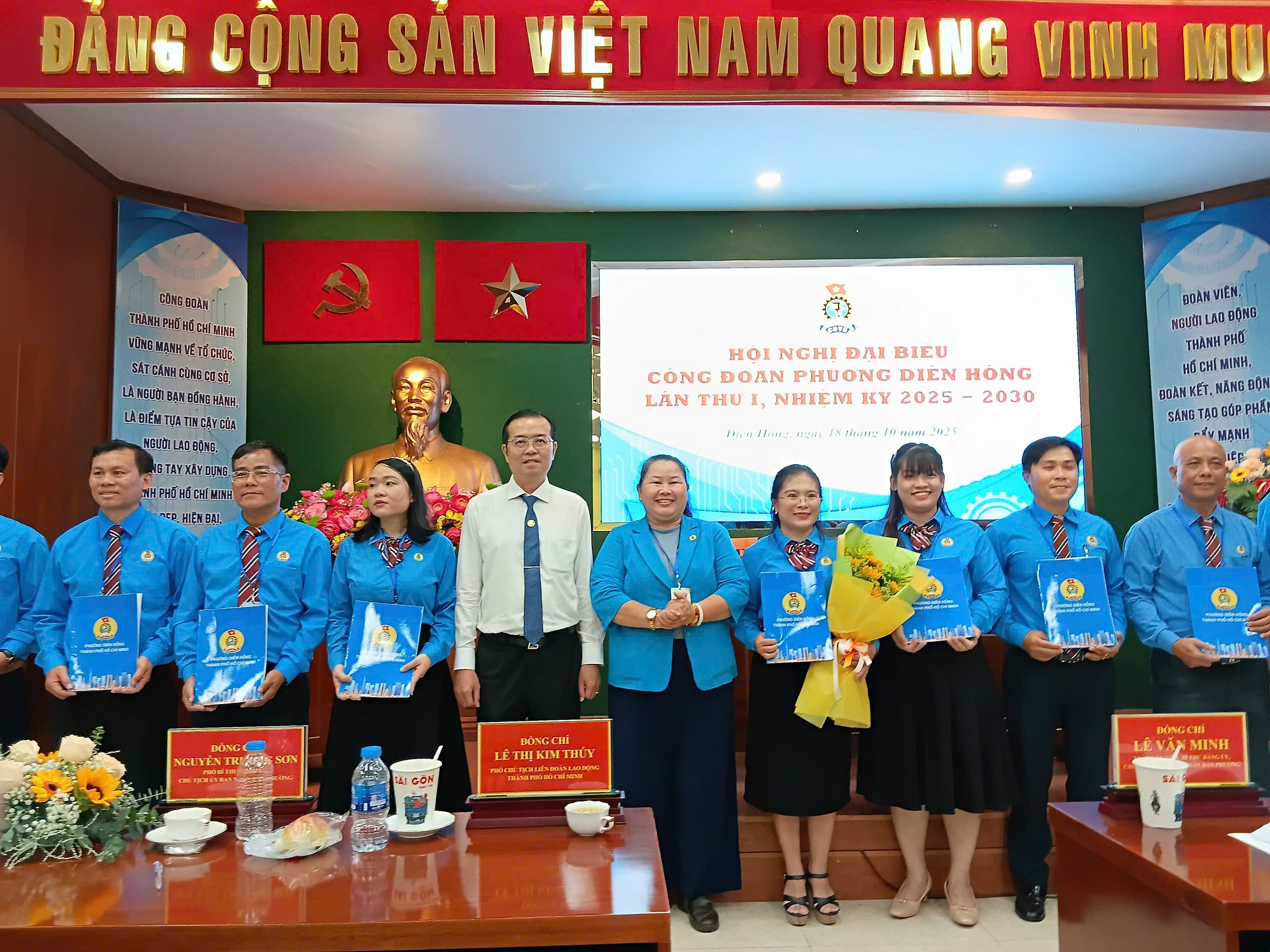 Đổi mới hoạt động để bảo vệ, chăm lo tốt hơn cho đoàn viên 6 Đổi mới hoạt động để bảo vệ, chăm lo tốt hơn cho đoàn viên - lao động - Ảnh 6.