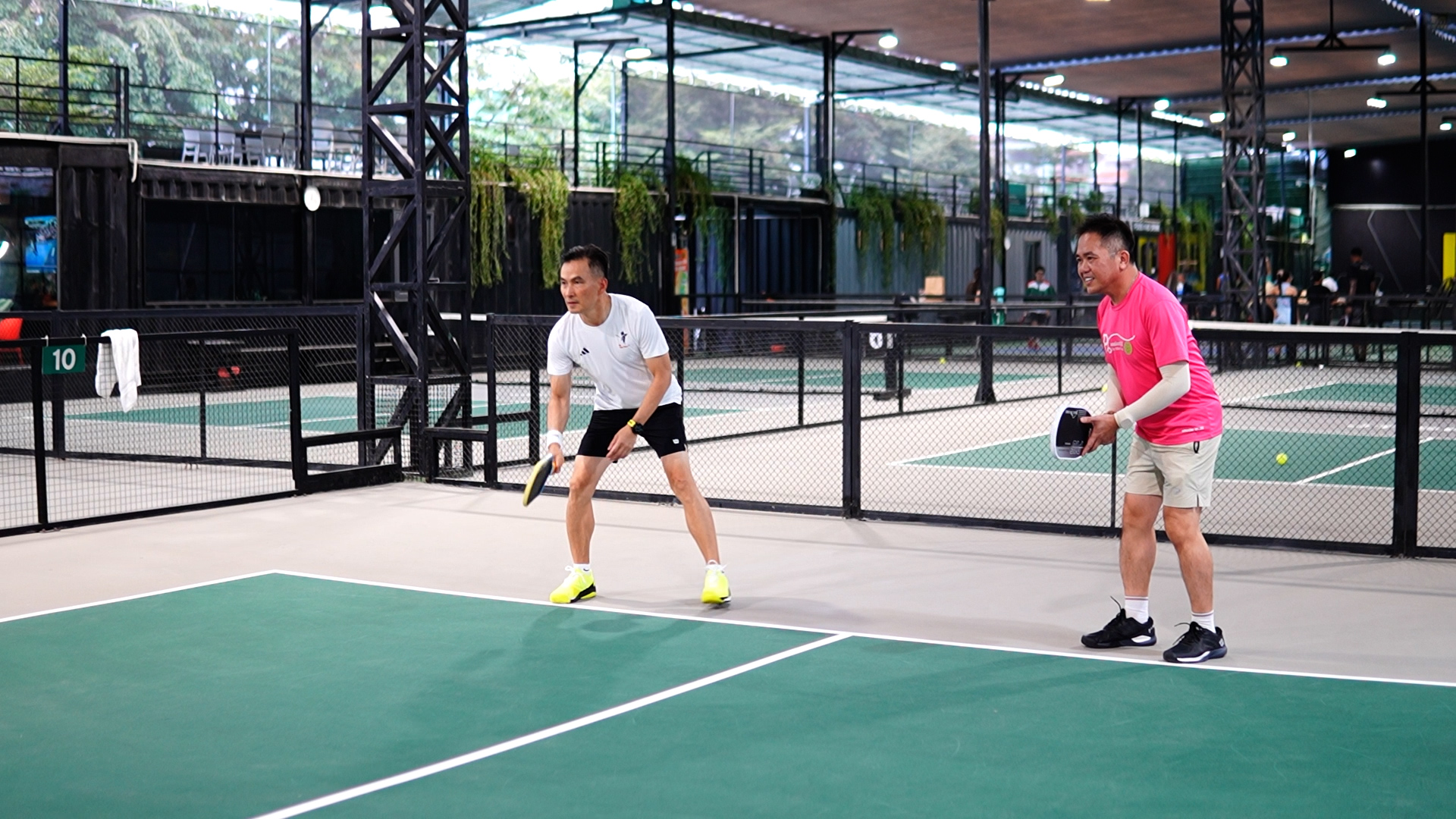 Tay vợt Tony Hoàng, diễn viên Chi Bảo góp mặt ở giải pickleball đặc biệt- Ảnh 3. Tay vợt Tony Hoàng, diễn viên Chi Bảo góp mặt ở giải pickleball đặc biệt- Ảnh 3.