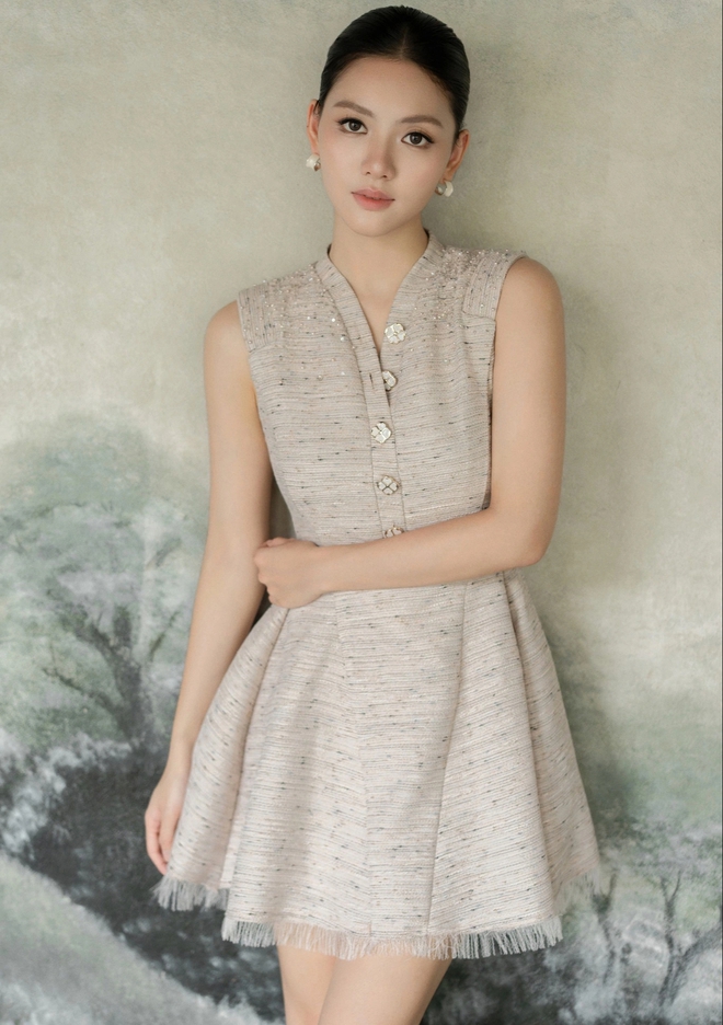 Đầm dự tiệc đơn sắc, ấn tượng ngay từ cái nhìn đầu tiên - Ảnh 12.