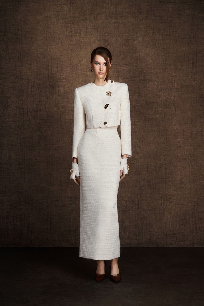 Đầm dự tiệc đơn sắc, ấn tượng ngay từ cái nhìn đầu tiên - Ảnh 14.