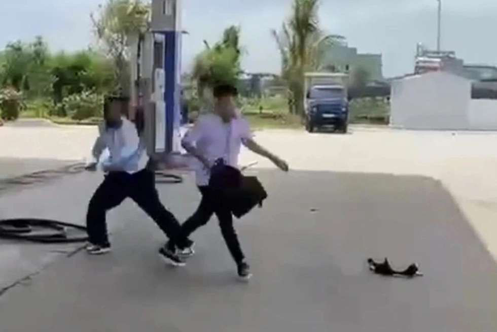 Từ vụ học sinh lớp 12 bị đâm tử vong: Góc khuất sau hành vi bạo lực - 2