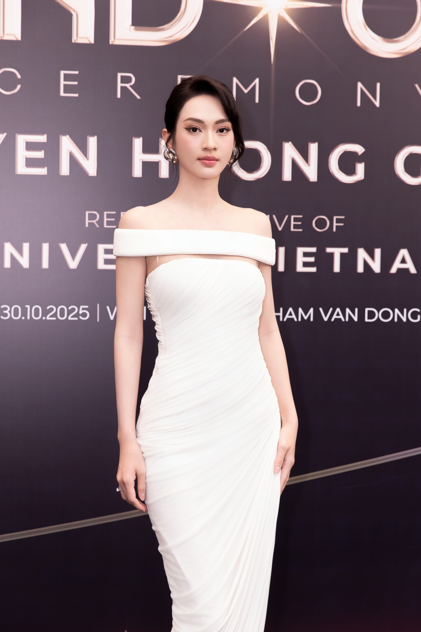 Họp báo Miss Universe Vietnam: Hương Giang slay, Chi Pu - Hồ Ngọc Hà nổi bần bật giữa dàn mỹ nhân diện đồ 