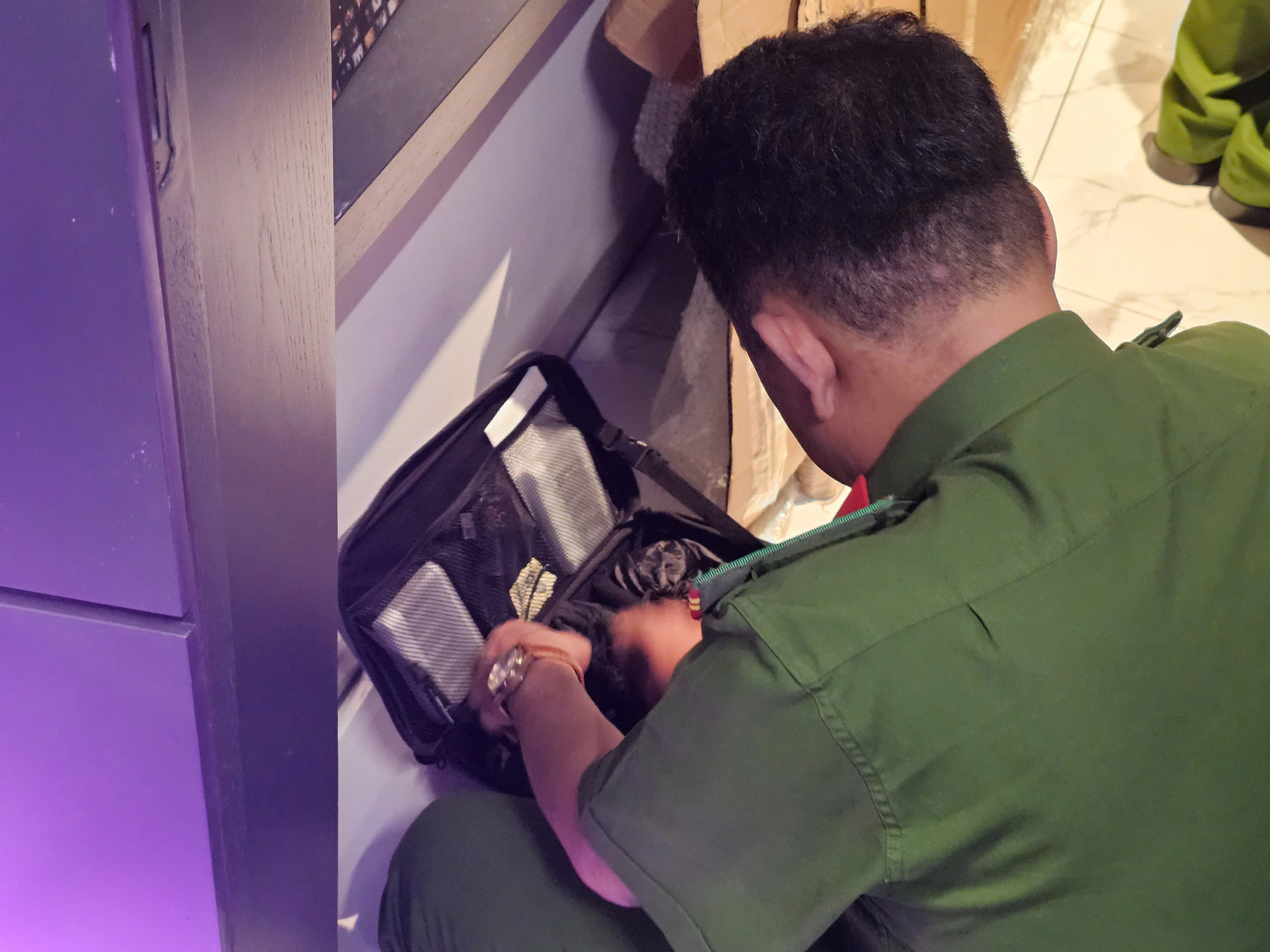 Công an TP HCM triển khai nhiều mũi trinh sát triệt phá chuyên án Ngân 98 - Ảnh 3.