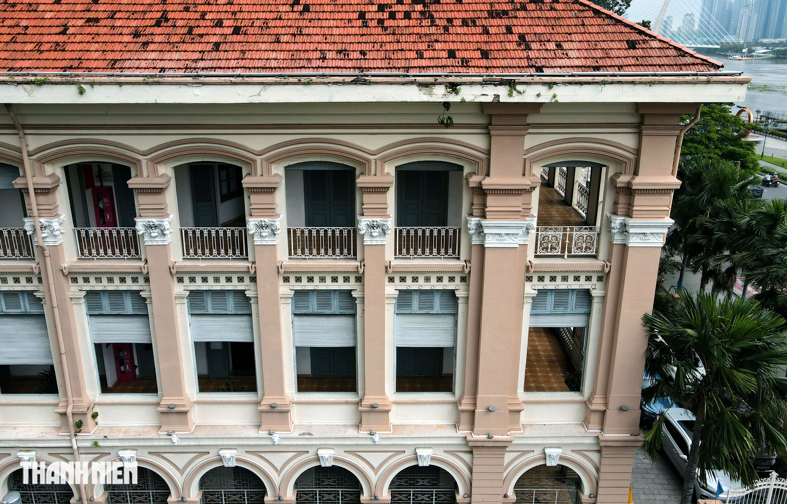 Tòa nhà hơn 100 năm ở TP.HCM từng đồ sộ hơn Dinh Độc Lập 3 Tòa nhà hơn 100 năm ở TP.HCM từng đồ sộ hơn Dinh Độc Lập - Ảnh 3.