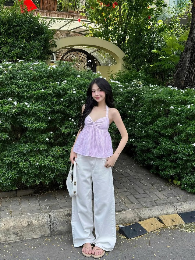 Quần trắng tạo điểm nhấn trong mọi phong cách- Ảnh 6.