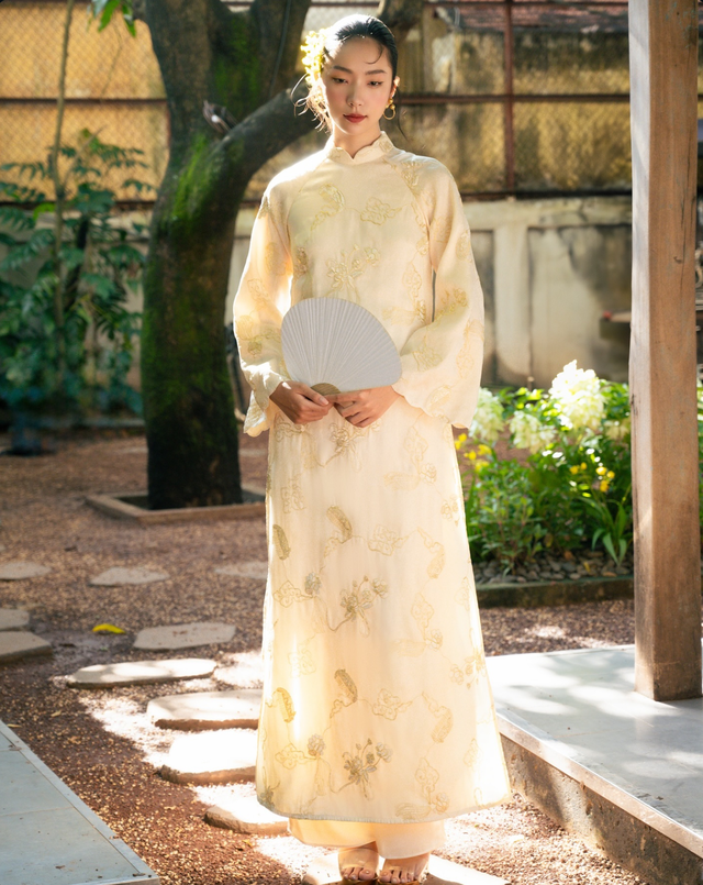 Sắc vàng pastel thanh lịch, tạo nên vẻ ngoài ngọt ngào- Ảnh 7.