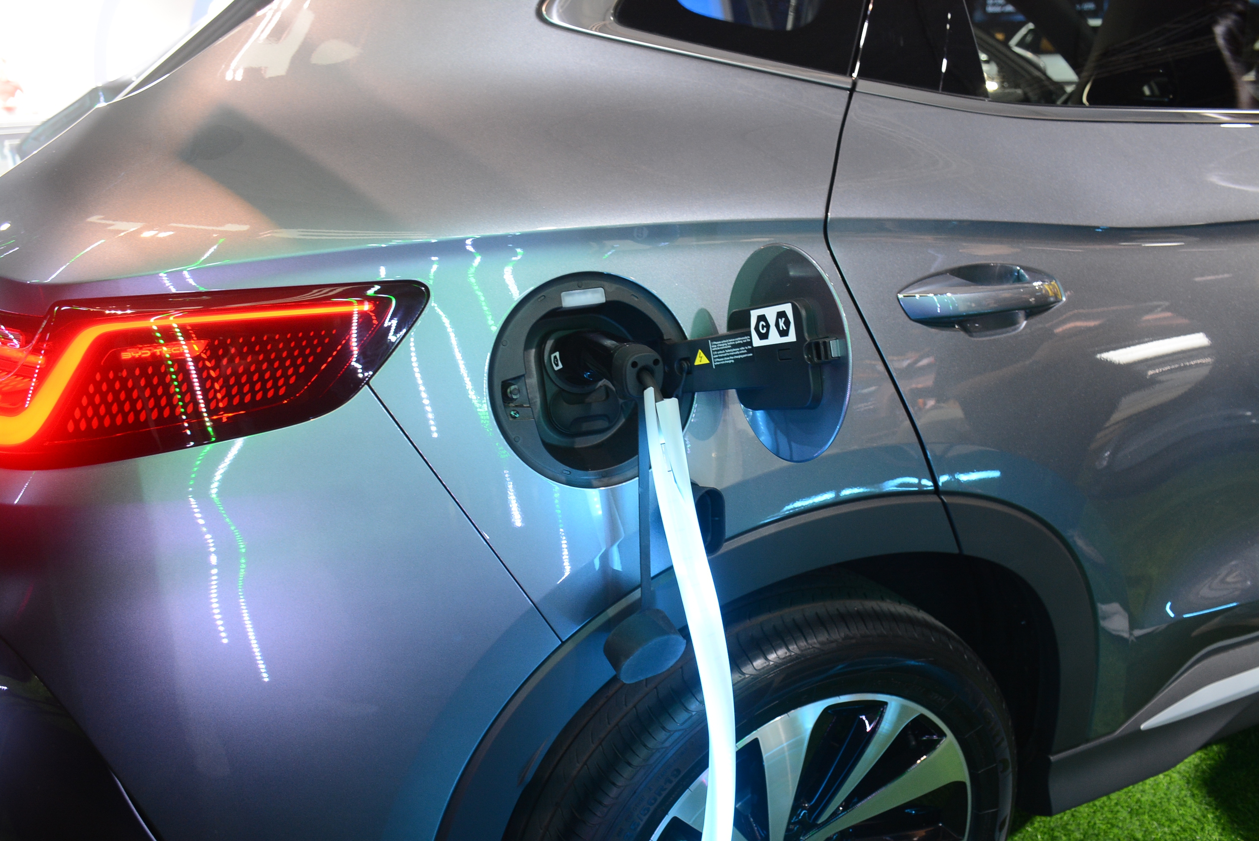 Xe PHEV phát thải cao gấp 5 lần thử nghiệm, không ‘xanh’ như công bố? - Ảnh 3.