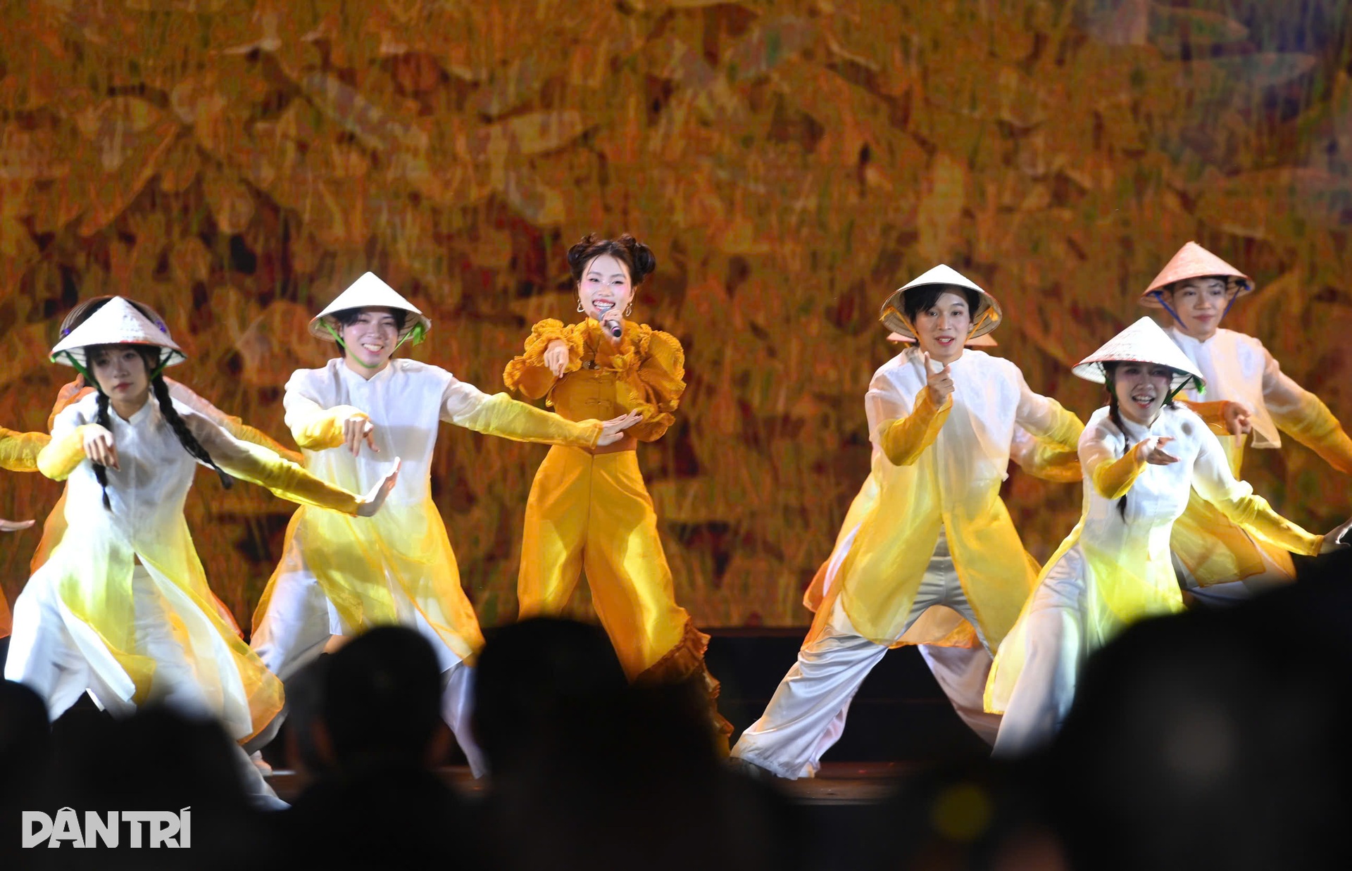 Thủ tướng gợi ý tổ chức hội chợ 4 mùa Xuân - Hạ - Thu - Đông - 7 Thủ tướng gợi ý tổ chức hội chợ 4 mùa Xuân - Hạ - Thu - Đông - 7