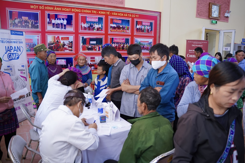 Hành trình DHG Pharma gieo yêu thương, mang nắng ấm đến Lào Cai - 2