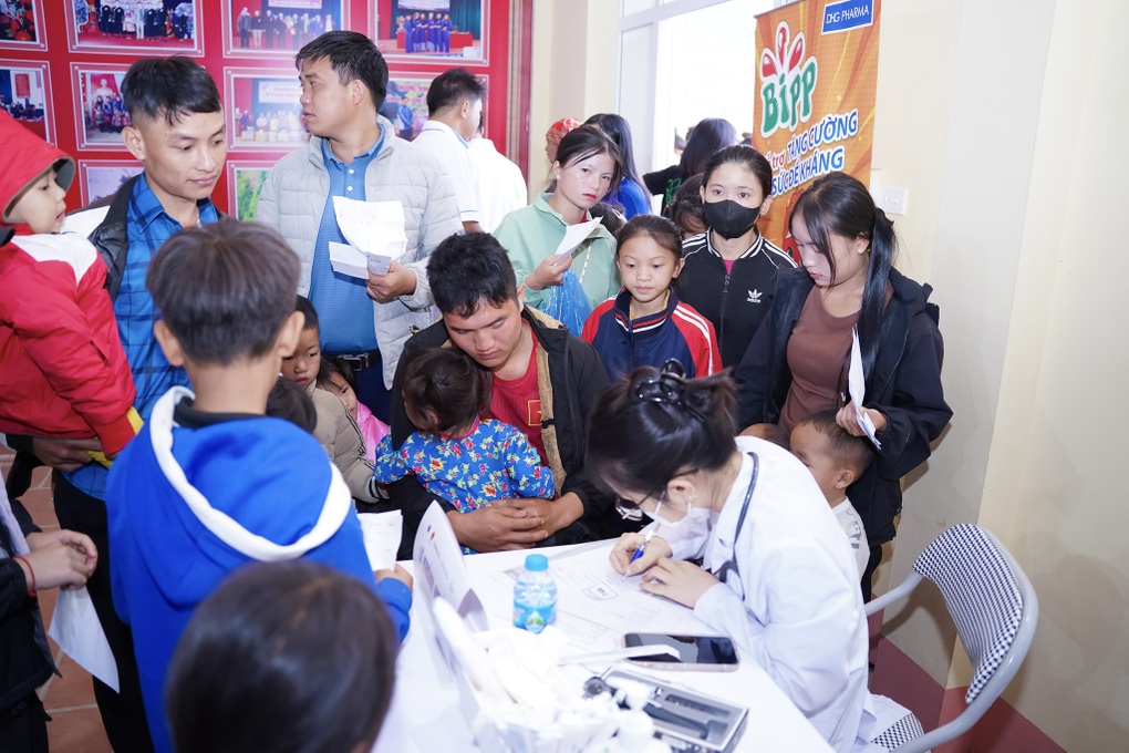 Hành trình DHG Pharma gieo yêu thương, mang nắng ấm đến Lào Cai - 3