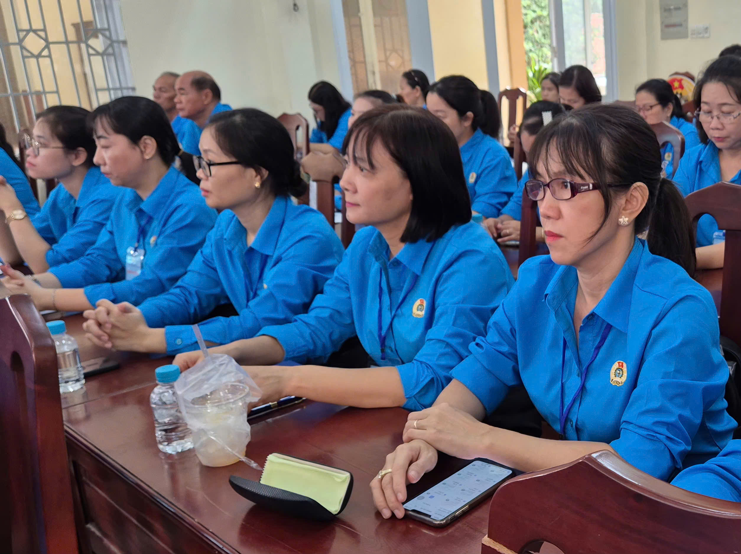 Mỗi đoàn viên Công đoàn phường Hạnh Thông sẽ trở thành một công dân số - Ảnh 2.