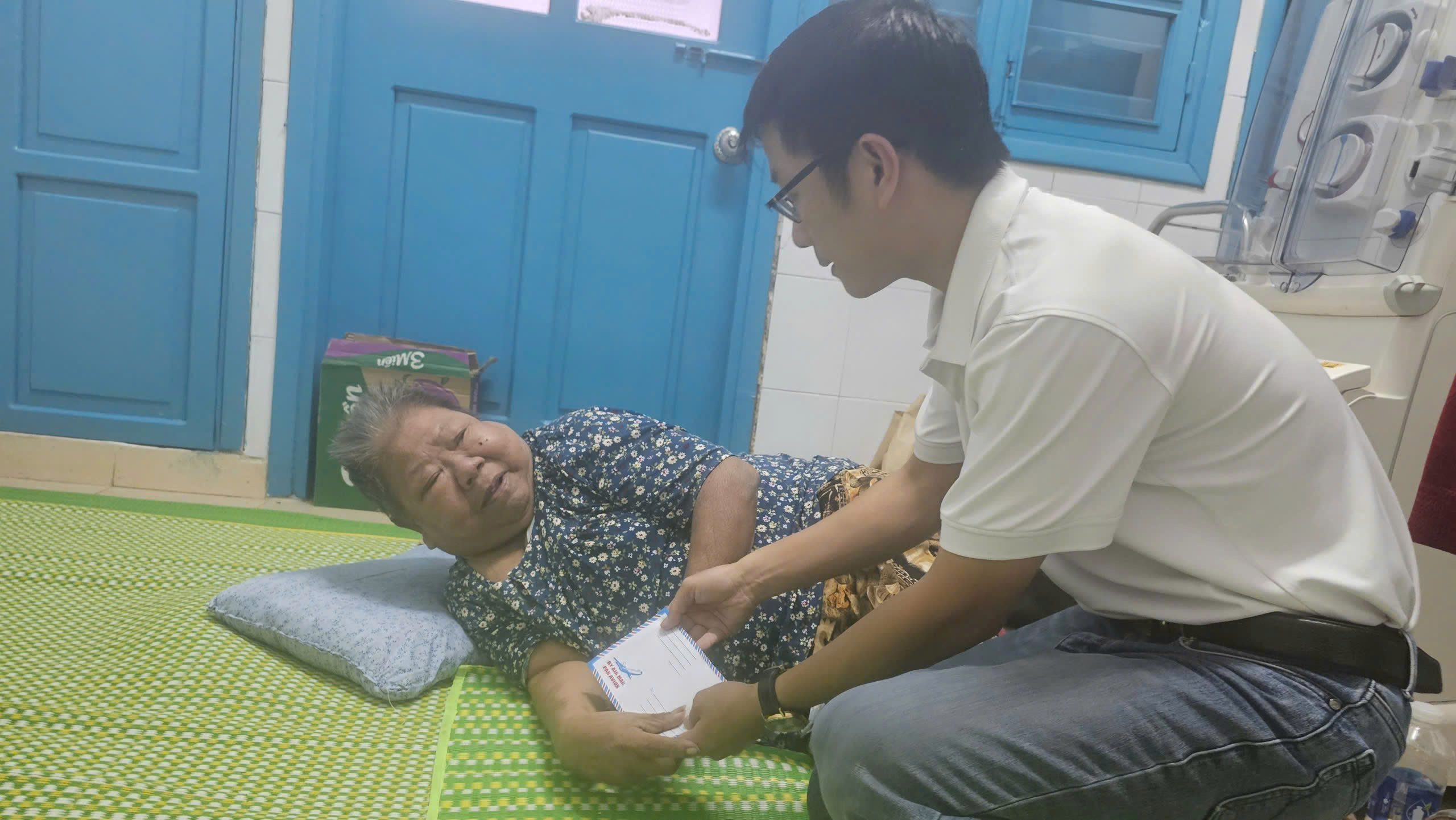 Khẩn trương tiếp sức người dân vùng lũ - Ảnh 2.