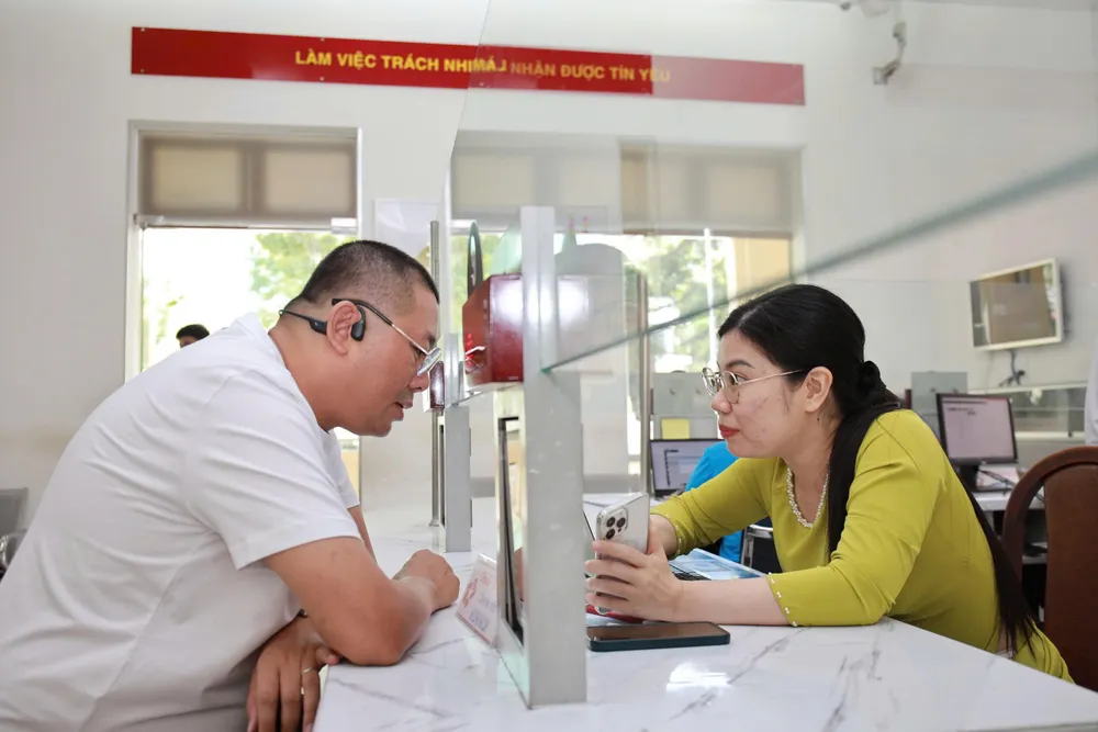 Cán bộ phường, xã, đặc khu là những người trực tiếp triển khai và lan tỏa các chính sách KH&CN đến cơ sở. Ảnh: NGUYỆT NHI tap-huan-chuyen-doi-so-khcn-2-nhi.jpg