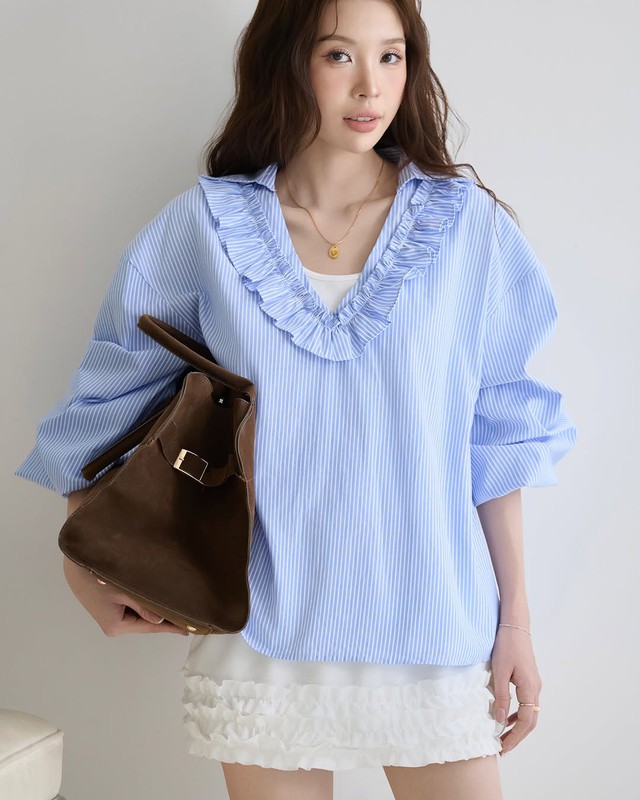 Sức hút từ những chiếc áo sơ mi tay bồng giúp nàng thêm kiêu kỳ- Ảnh 4.