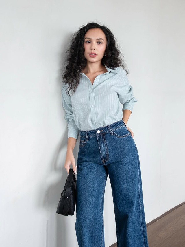 Sức hút từ những chiếc áo sơ mi tay bồng giúp nàng thêm kiêu kỳ- Ảnh 7.