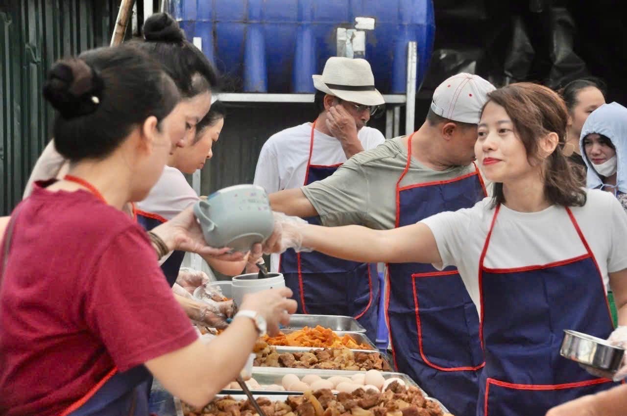 Lời hát từ những người ‘tuyến cuối’  - Ảnh 3.