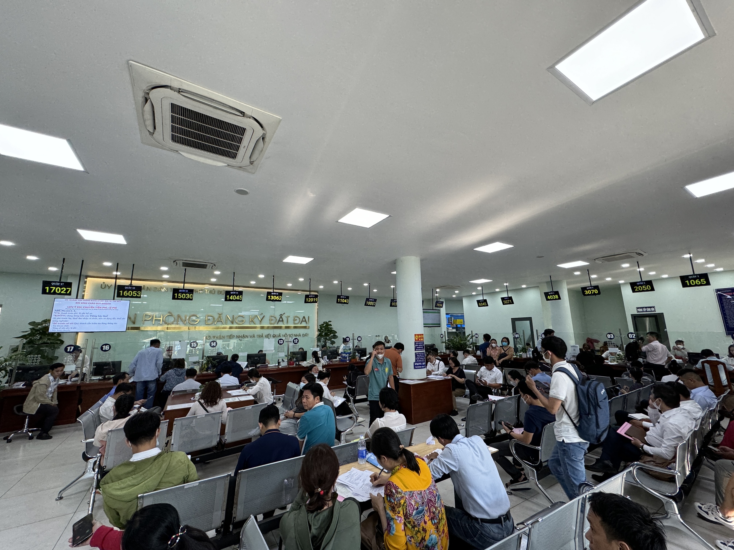 Kiến nghị giữ nguyên mô hình 703 Chi nhánh Văn phòng Đăng ký đất đai- Ảnh 2. Kiến nghị giữ nguyên mô hình 703 Chi nhánh Văn phòng Đăng ký đất đai- Ảnh 2.