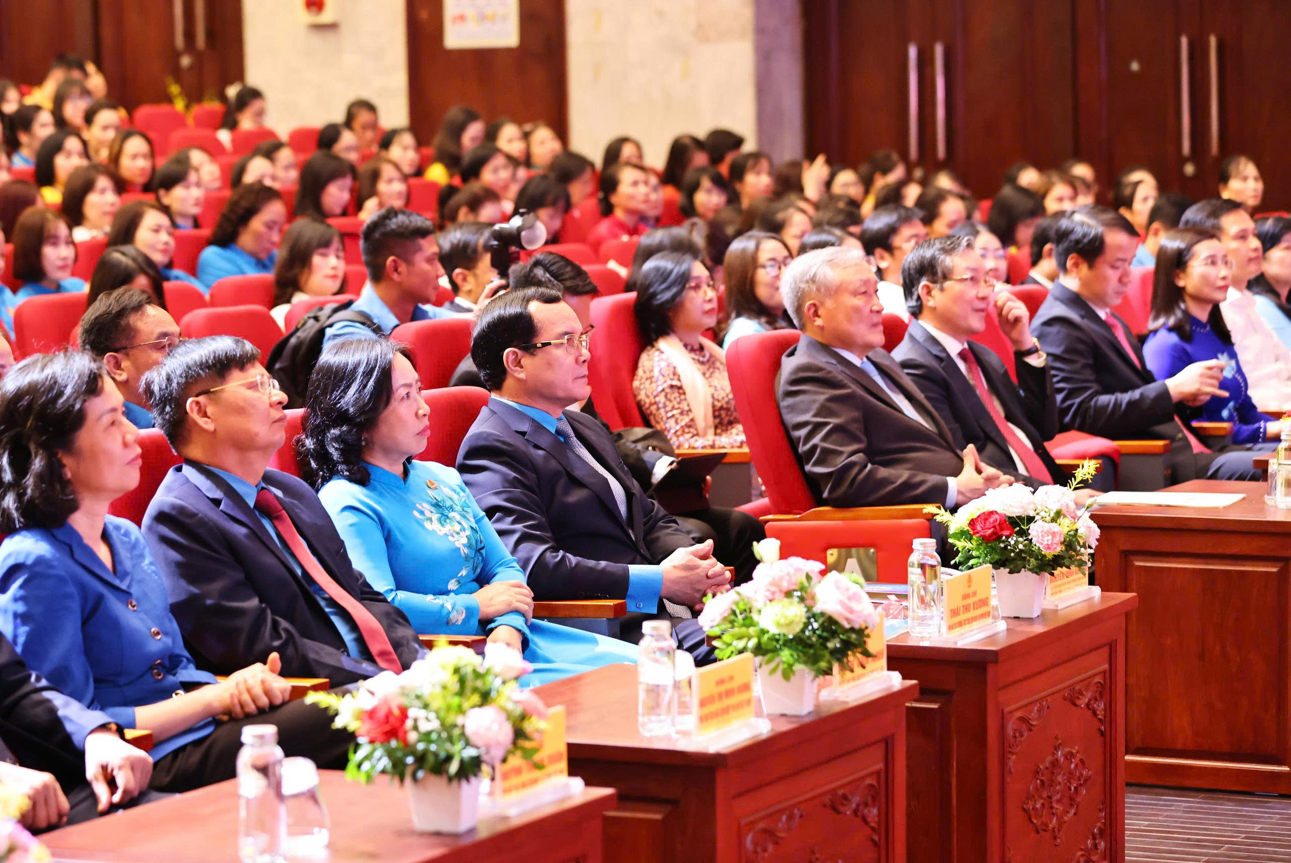 Trao tặng Giải thưởng 