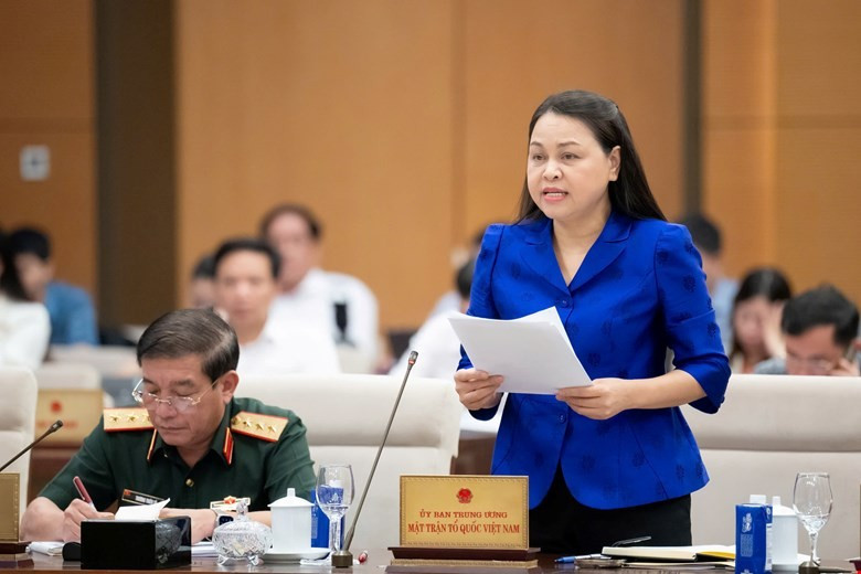 Lương cán bộ xã thấp dưới 10 triệu đồng cần cải thiện chế độ - Ảnh 2.