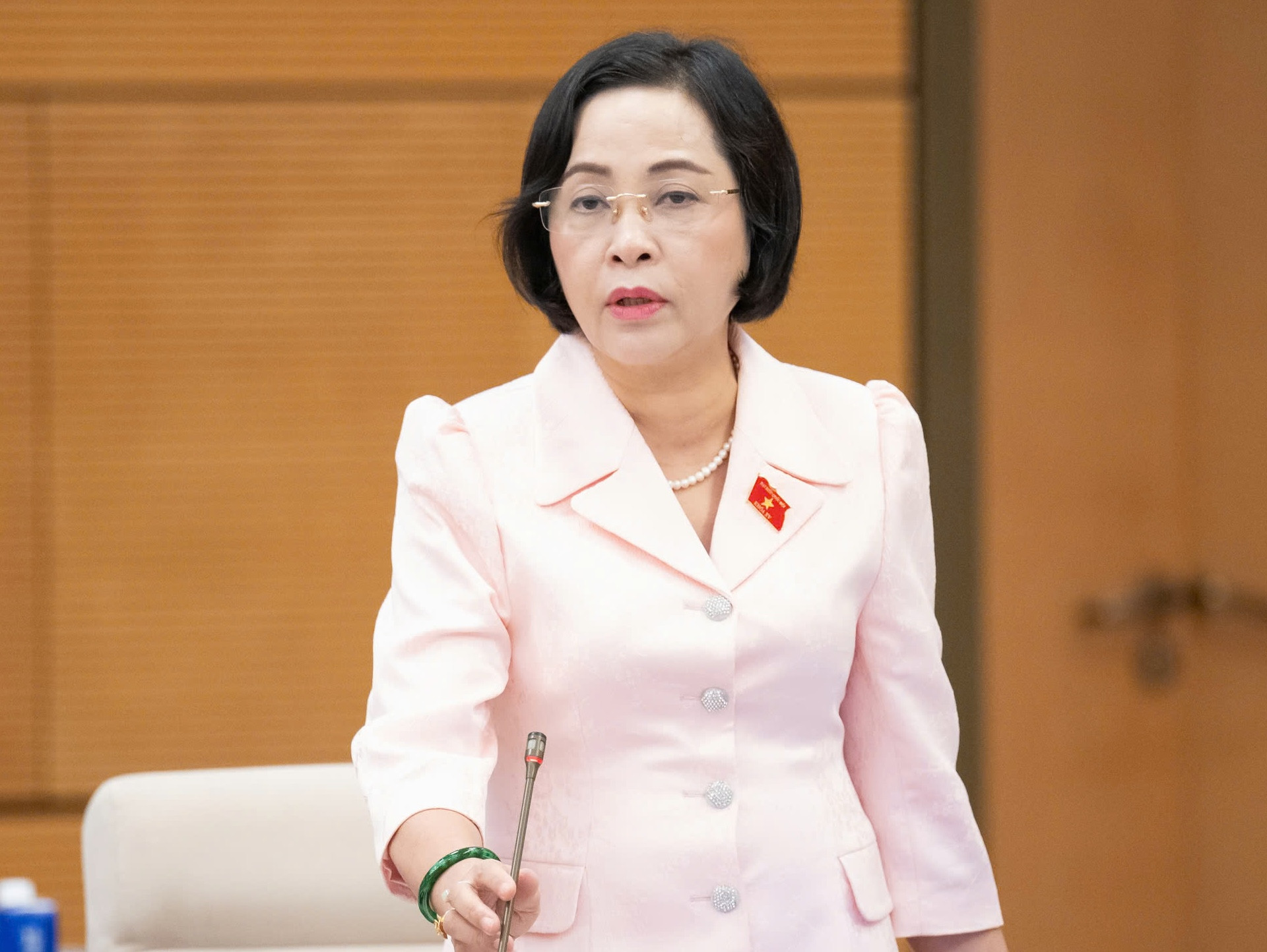 Lương cán bộ xã thấp dưới 10 triệu đồng cần cải thiện chế độ - Ảnh 3.