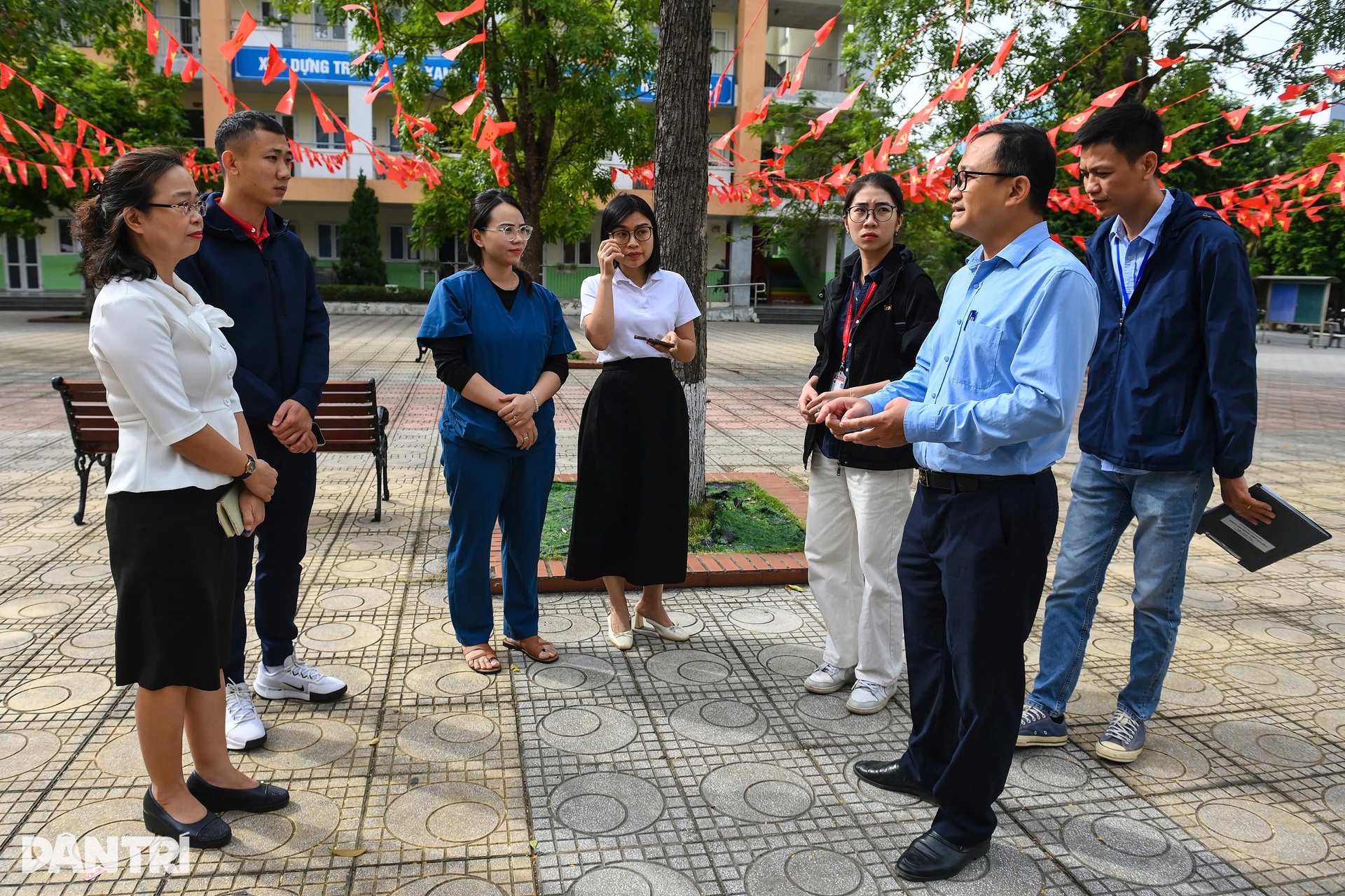 Hà Nội: Theo chân đội đặc nhiệm săn muỗi độc giữa cao điểm sốt xuất huyết - 16