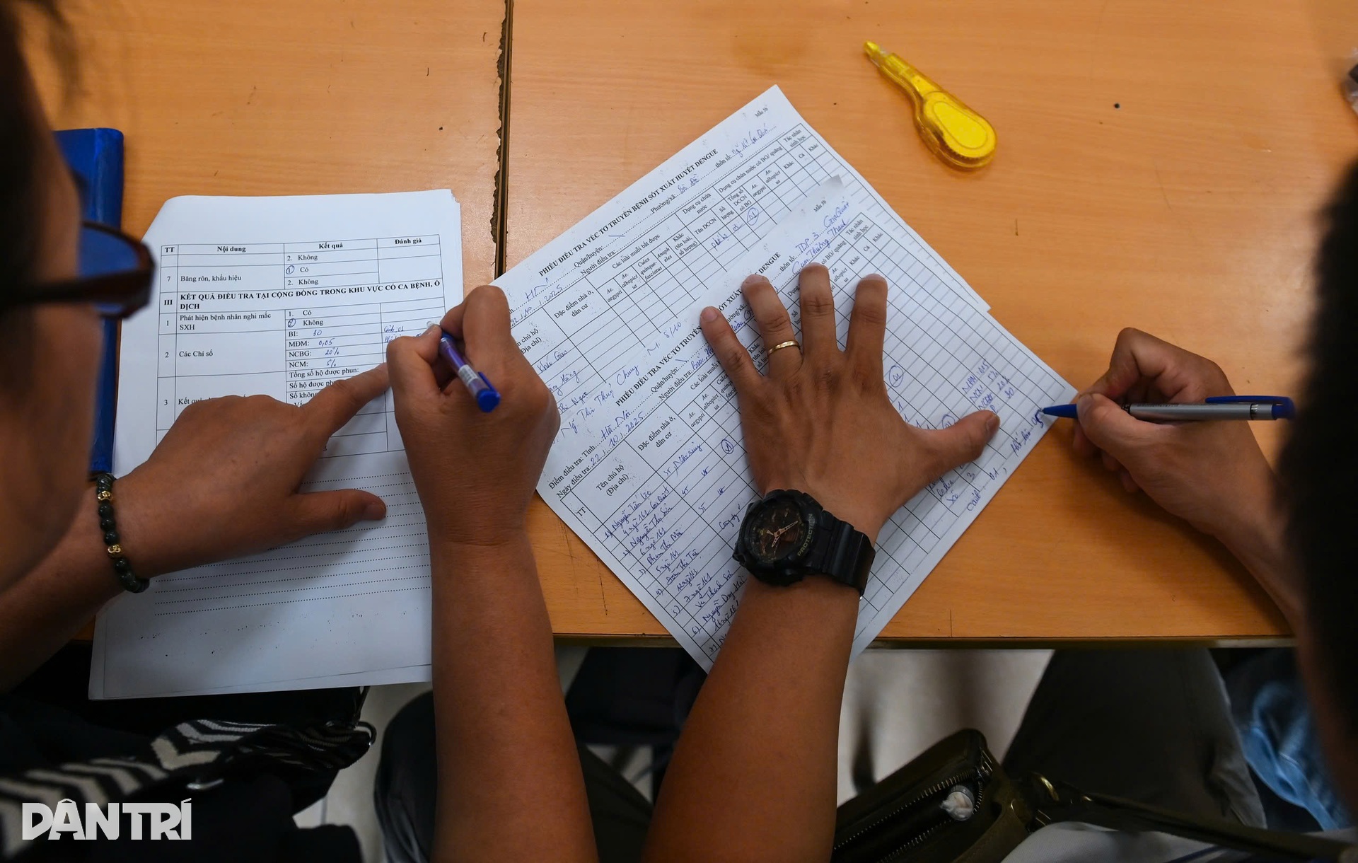 Hà Nội: Theo chân đội đặc nhiệm săn muỗi độc giữa cao điểm sốt xuất huyết - 19