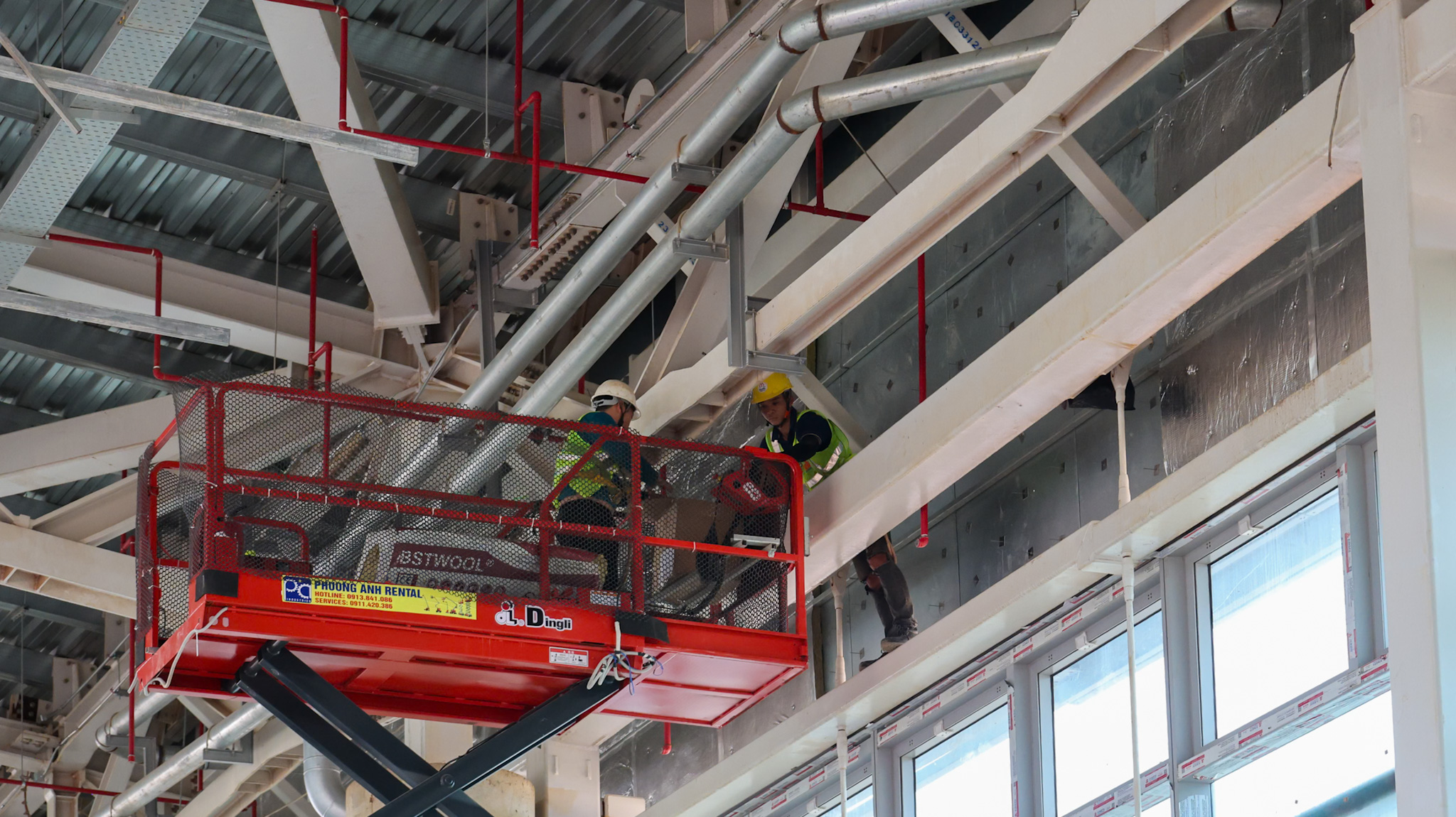 Sân bay Long Thành đón chuyến bay đầu tiên vào 19 - 12: Cận cảnh tiến độ thi công - Ảnh 14.