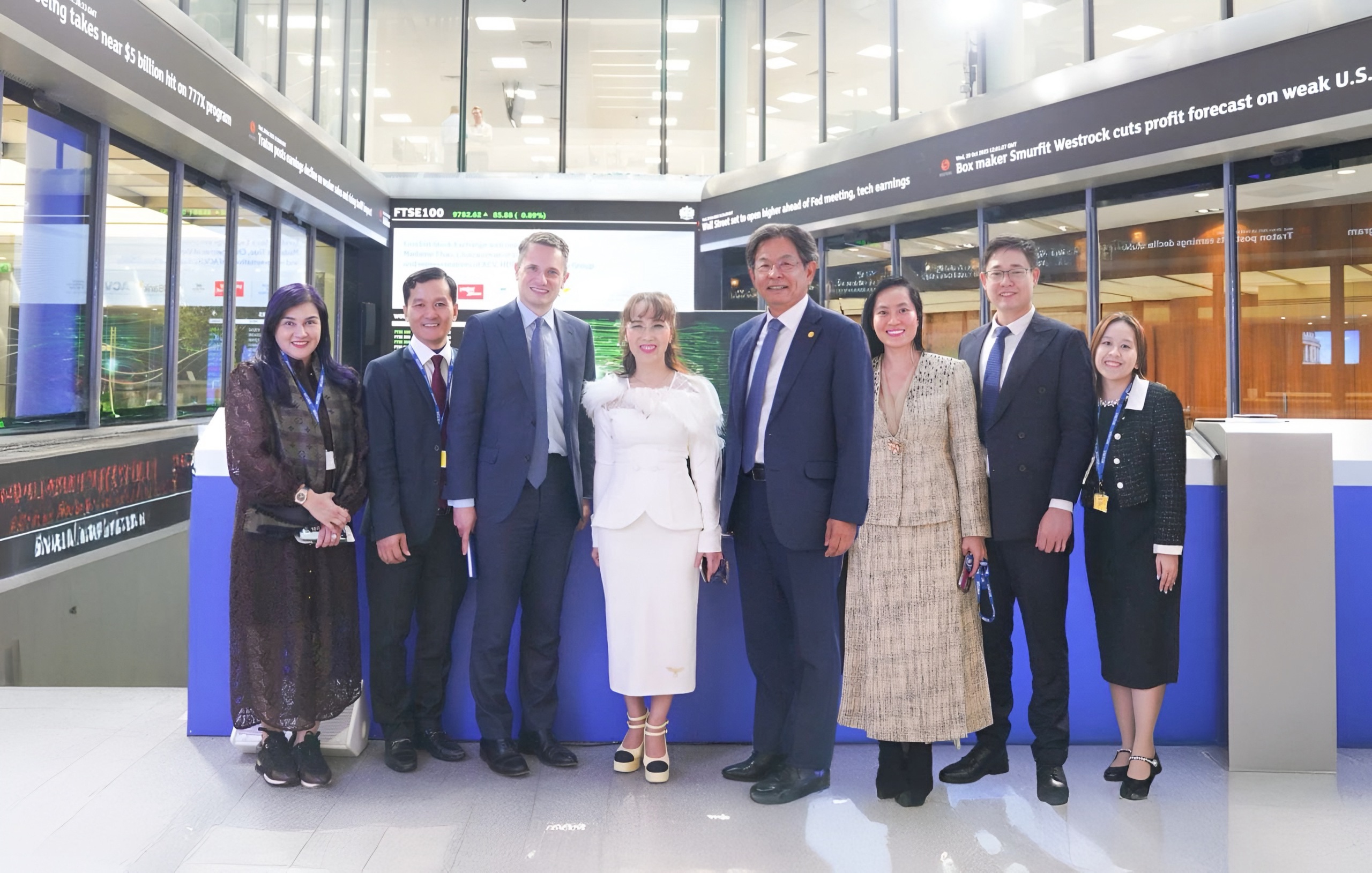 Lãnh đạo HDBank thăm Sàn giao dịch Chứng khoán London- Ảnh 3. Lãnh đạo HDBank thăm Sàn giao dịch Chứng khoán London- Ảnh 3.