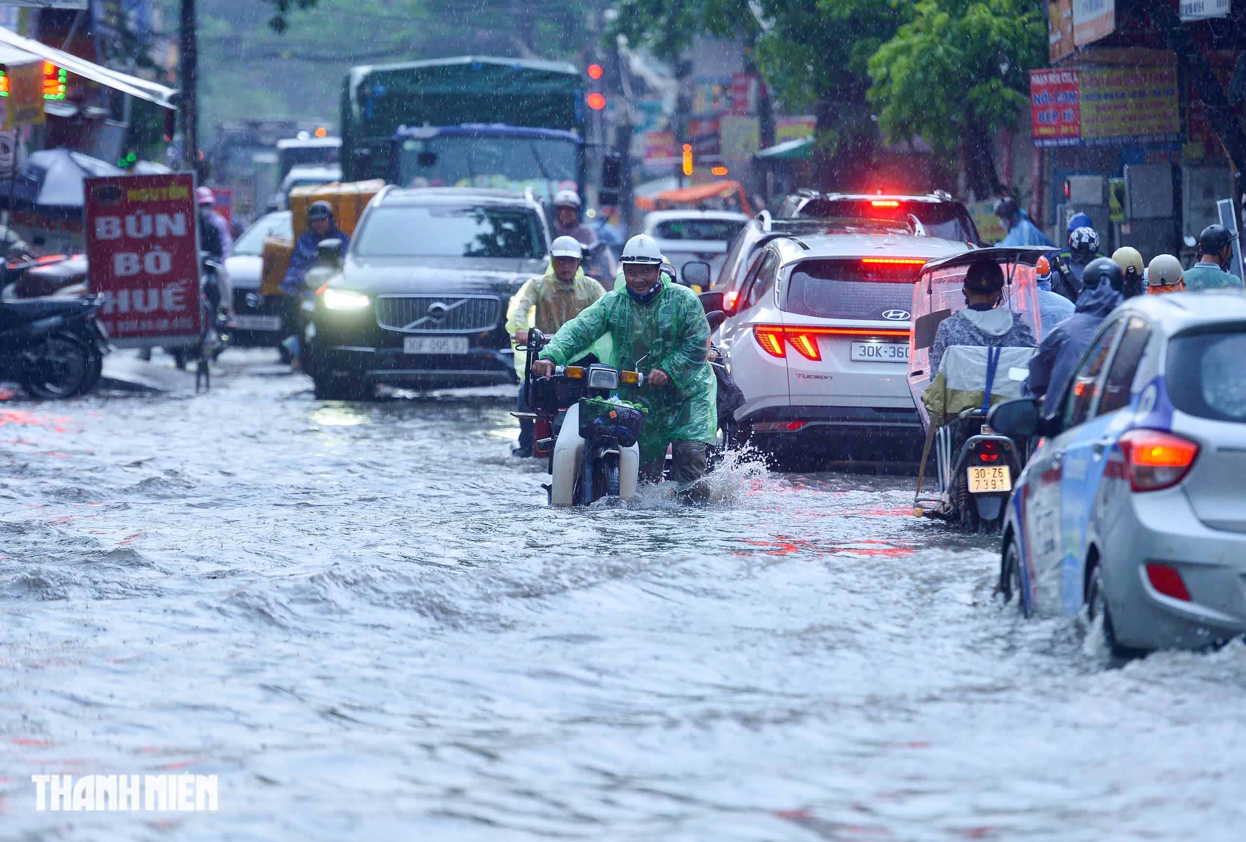 Chống ngập ở Hà Nội - Kỳ 2: Hồ ao, bê tông hóa và 'tư duy nhiệm kỳ'- Ảnh 2.