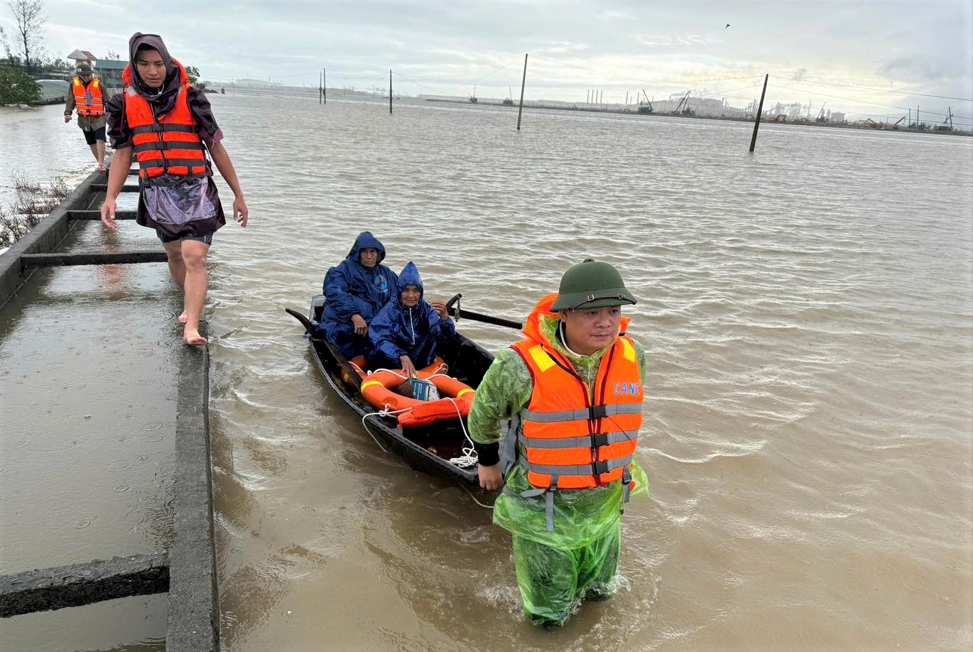 Hà Tĩnh: Mưa lớn gây ngập nhà dân- Ảnh 2.