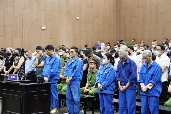 Vụ án có 3 bị cáo người Hàn Quốc, một số người bị tạm giam do đang bị điều tra trong các vụ án khác. Ảnh: Danh Lam